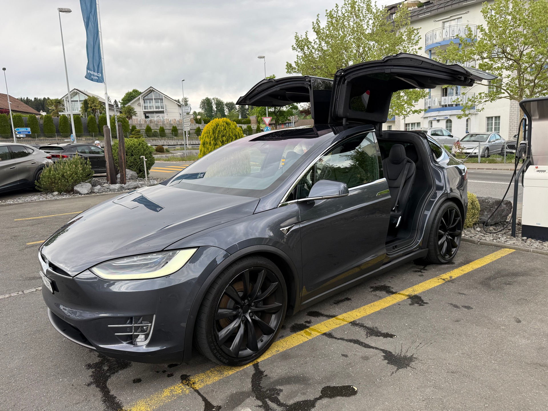 TESLA 100 D-image-0