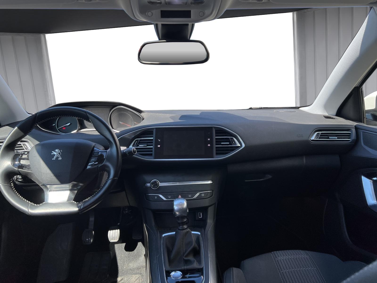PEUGEOT 308 SW 1.2 PureTech 130 Allure S/S-image-10