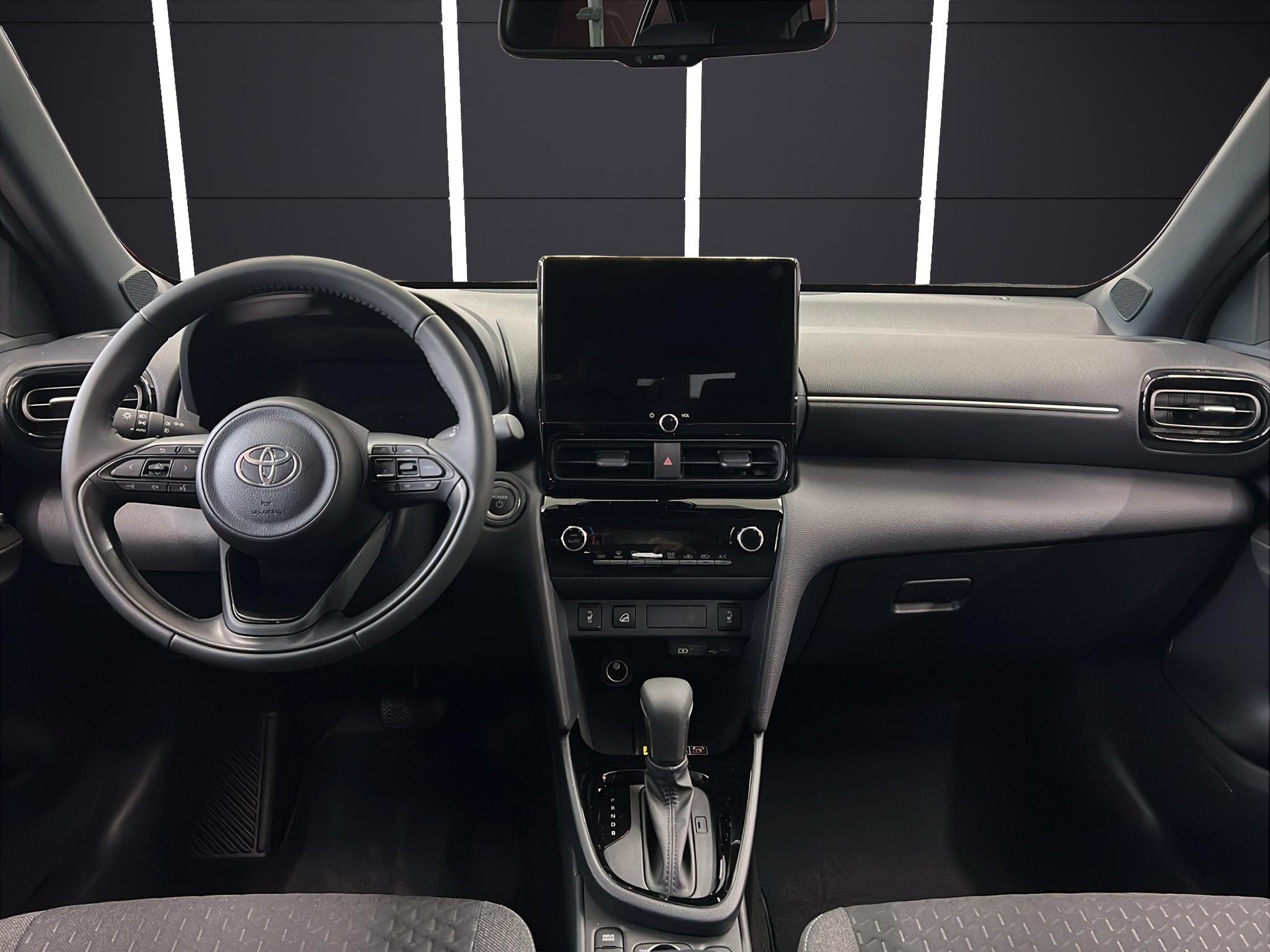 TOYOTA Yaris Cross 1.5 VVT-i HSD Comfort AWD-i-image-10