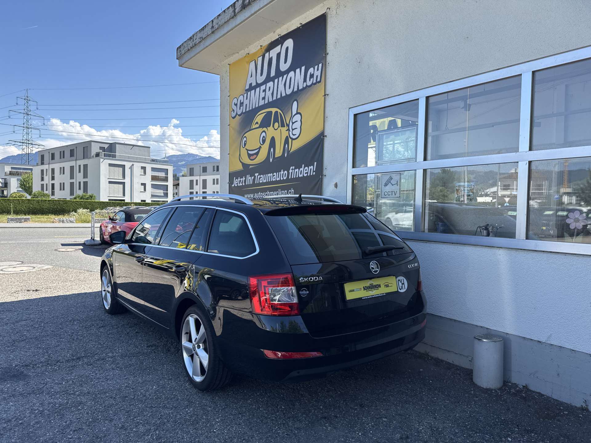 SKODA Octavia Combi 1.8 TSi Style DSG-Automat-image-2