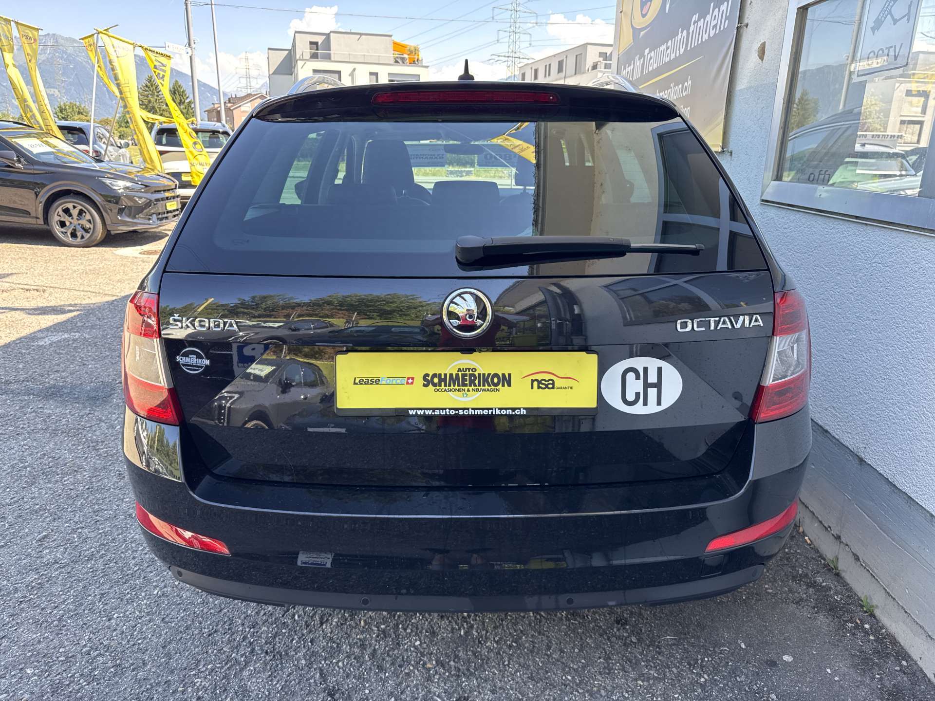 SKODA Octavia Combi 1.8 TSi Style DSG-Automat-image-3