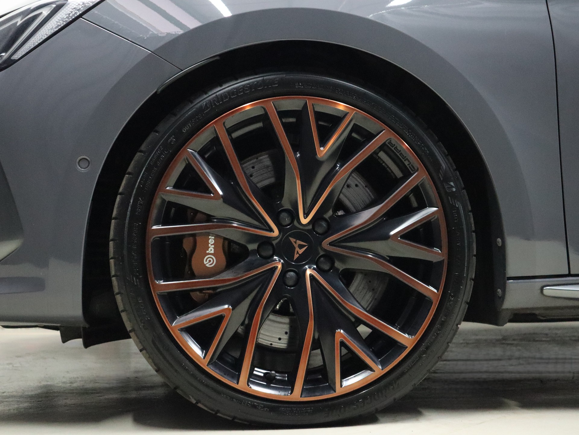 CUPRA LEON ST 2.0 TSI VZ DSG 4Drive - Panorama - Navi - BREMBO - Beats - Sportsitze - Kamera - 310 PS-image-7