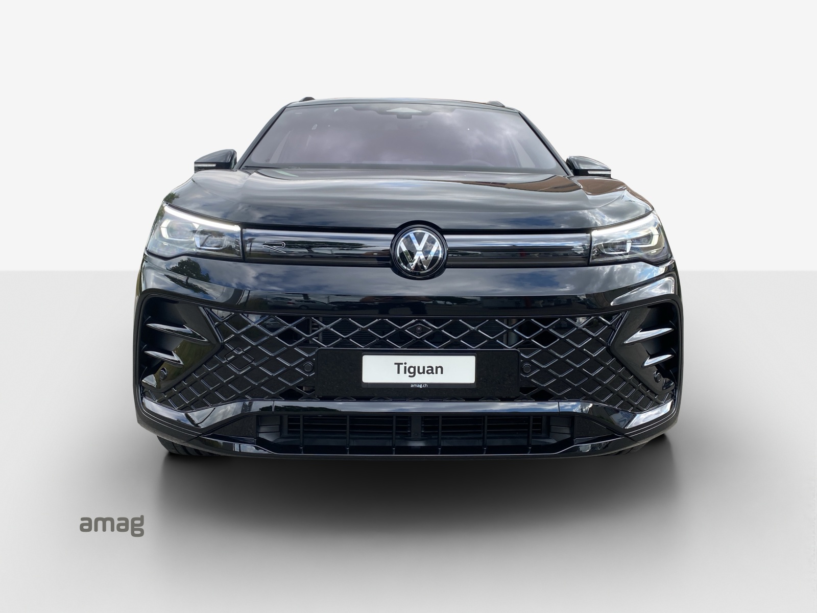 VW Tiguan 2.0 TSI DSG R-Line Plus 4Motion-image-5