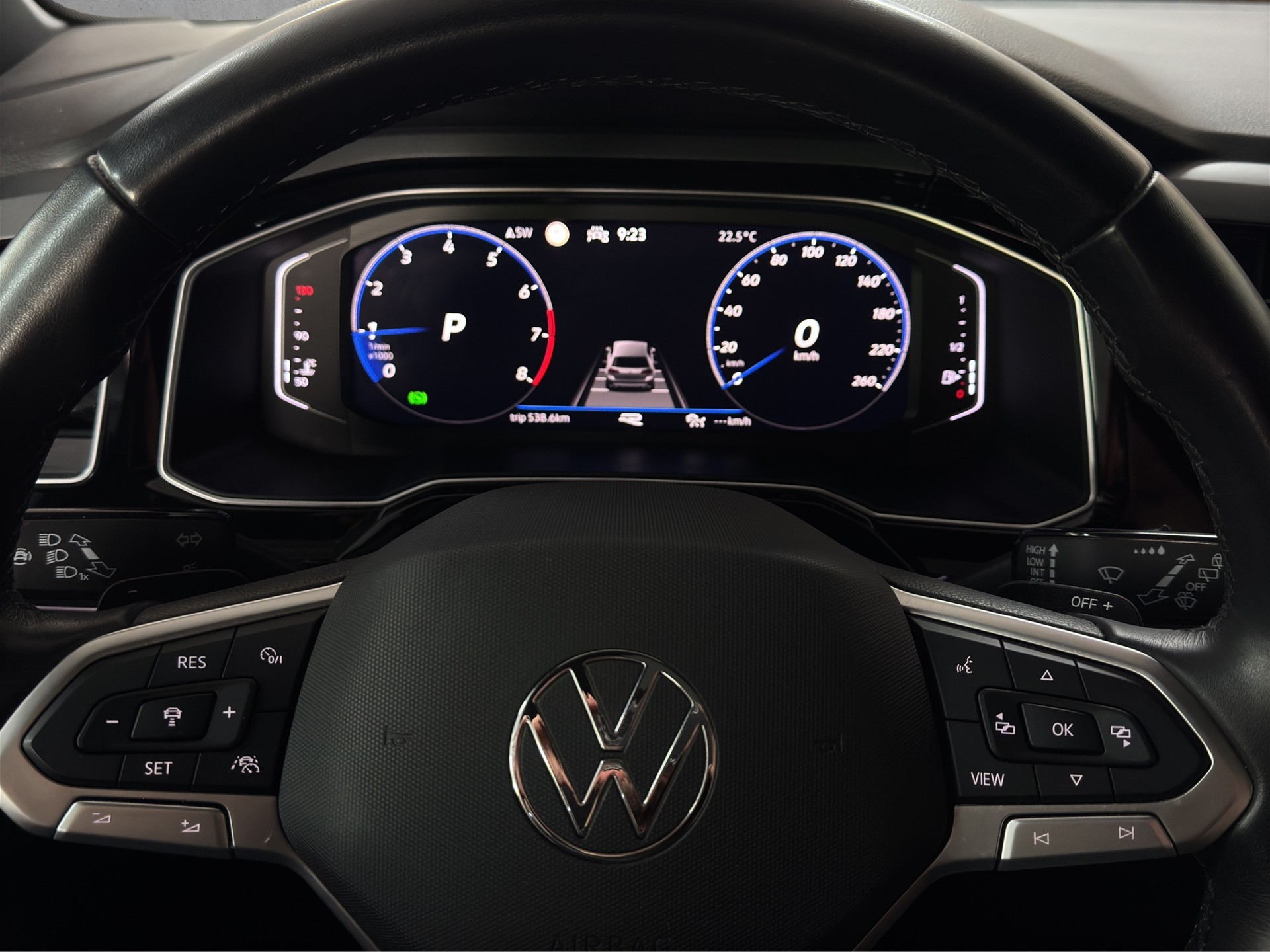 VW Taigo 1.0 TSI R-Line DSG "Pano-RF.-Kamera-Spurpaket-Matrix"-image-14