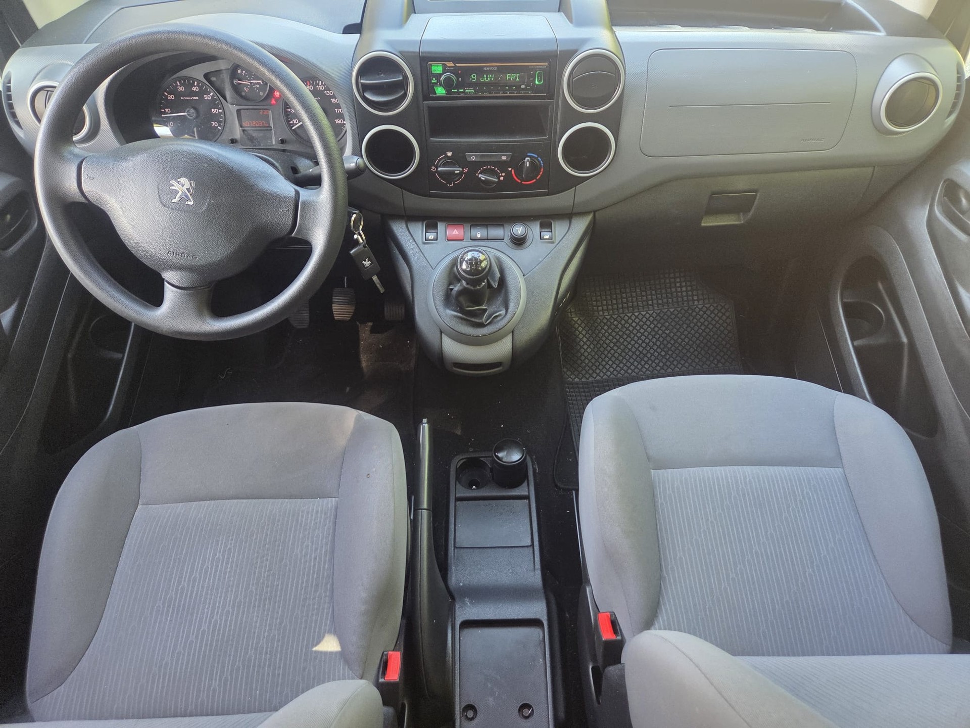 PEUGEOT Partner 1.6 VTi Active * Ab MFK/Expertisé * 5 Pl.-image-4