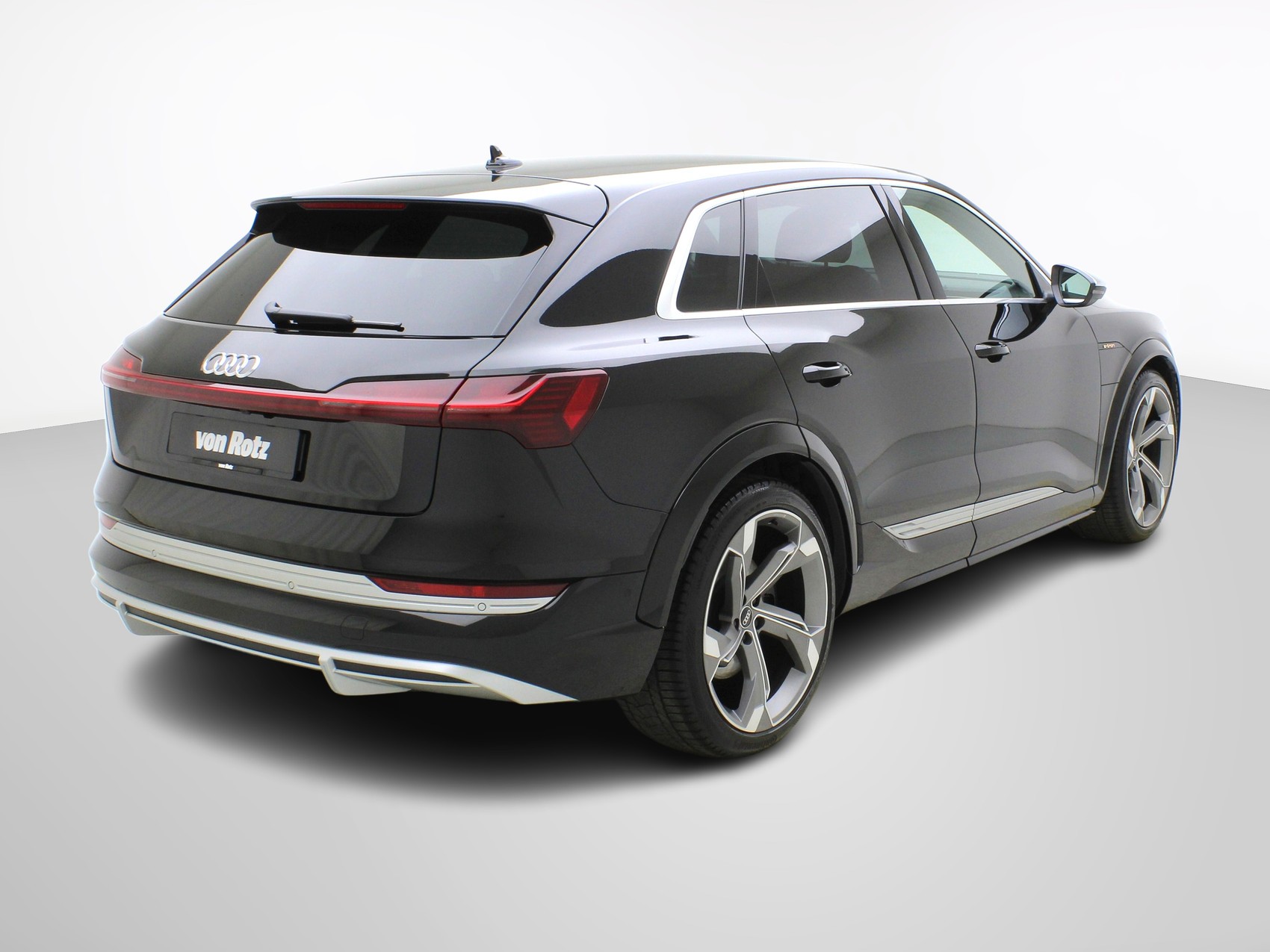AUDI e-tron S quattro-image-4
