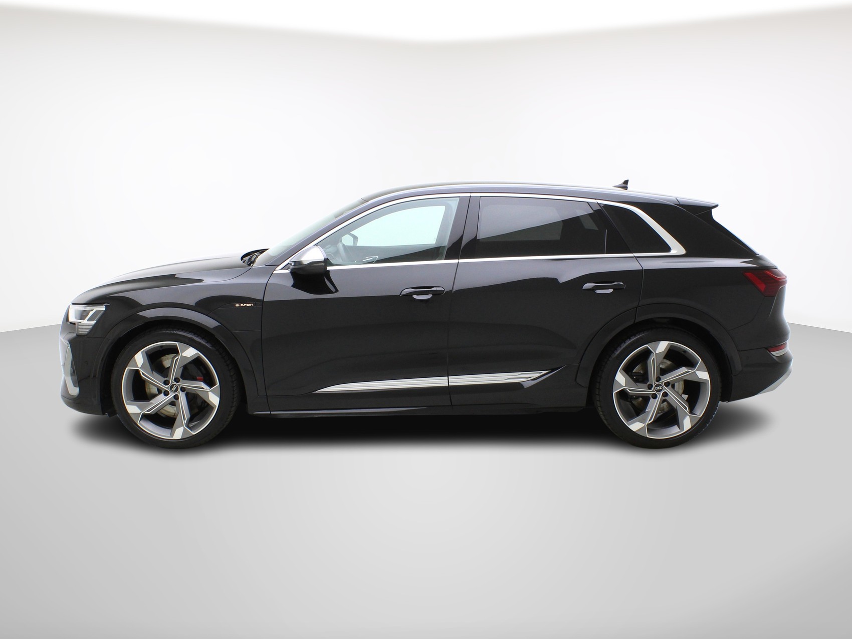 AUDI e-tron S quattro-image-2
