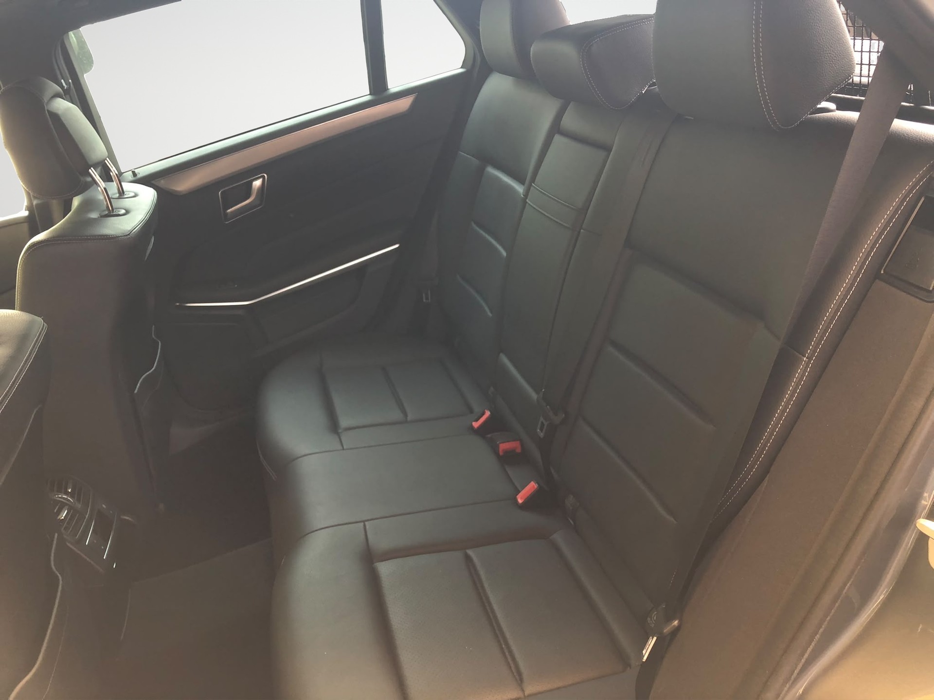MERCEDES-BENZ E 250 BlueTEC 4Matic 7G-Tronic-image-8
