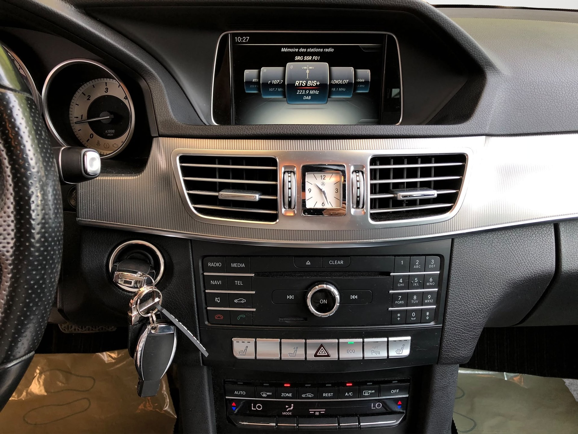 MERCEDES-BENZ E 250 BlueTEC 4Matic 7G-Tronic-image-3