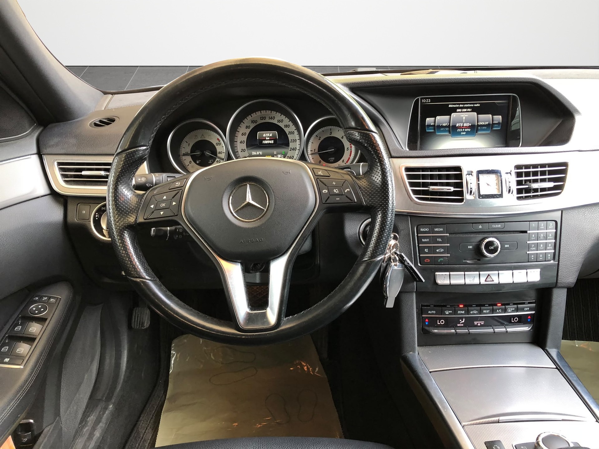 MERCEDES-BENZ E 250 BlueTEC 4Matic 7G-Tronic-image-7