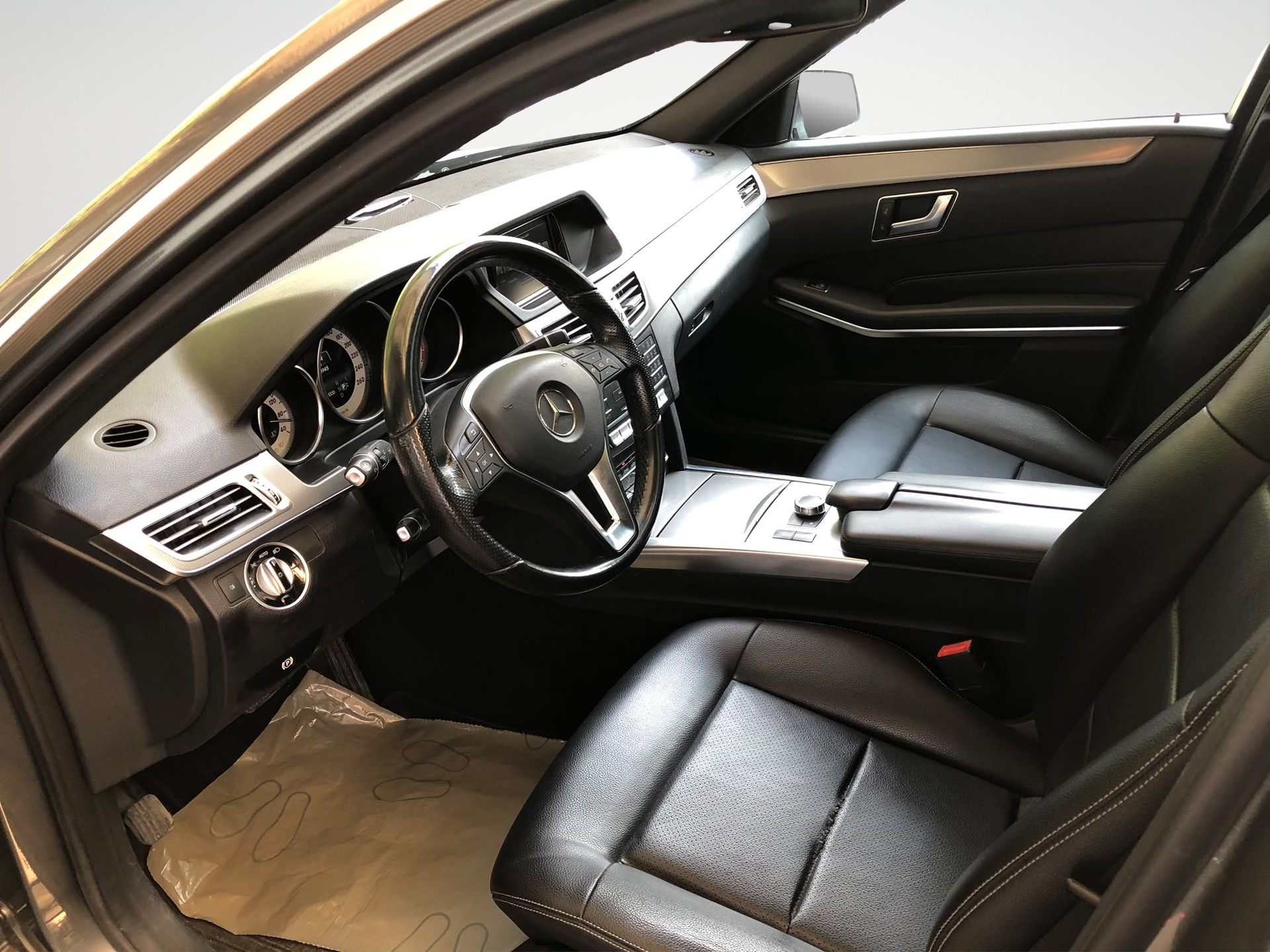 MERCEDES-BENZ E 250 BlueTEC 4Matic 7G-Tronic-image-5