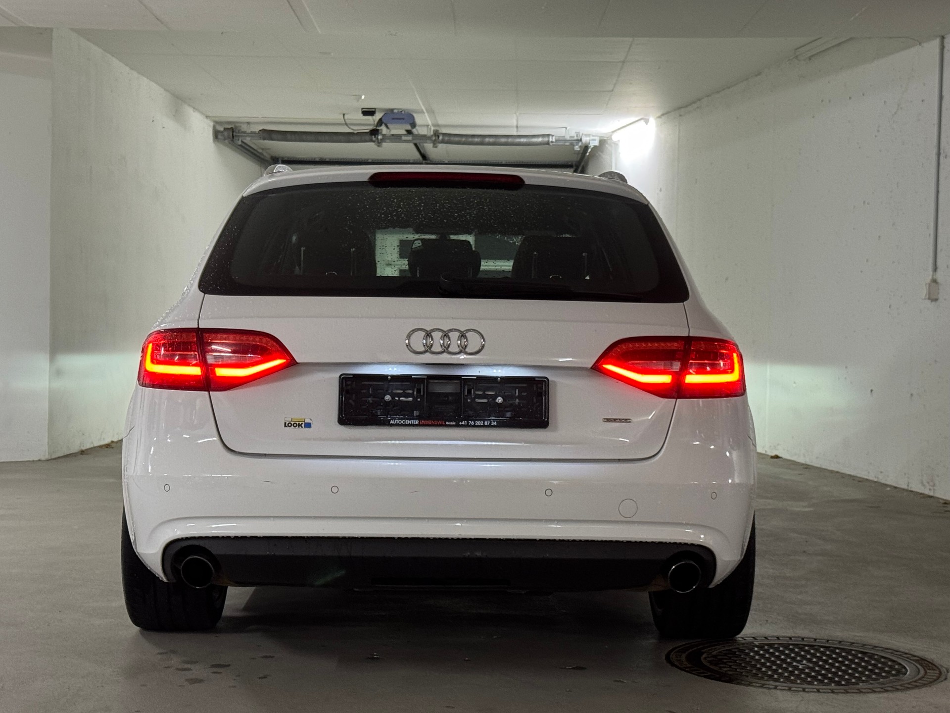 AUDI A4 Avant 2.0 TFSI quattro S-Line mit Anhängerkupplung-image-5