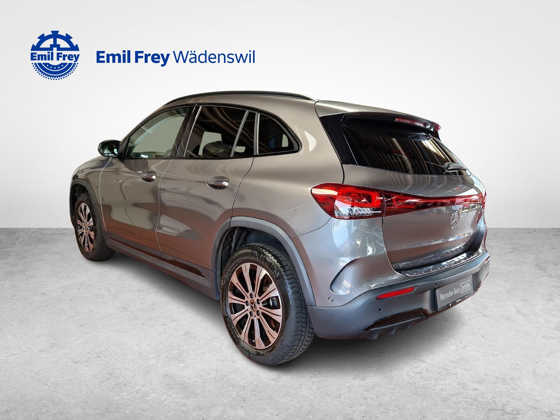 MERCEDES-BENZ EQA 350 4MATIC AMG Line-image-2