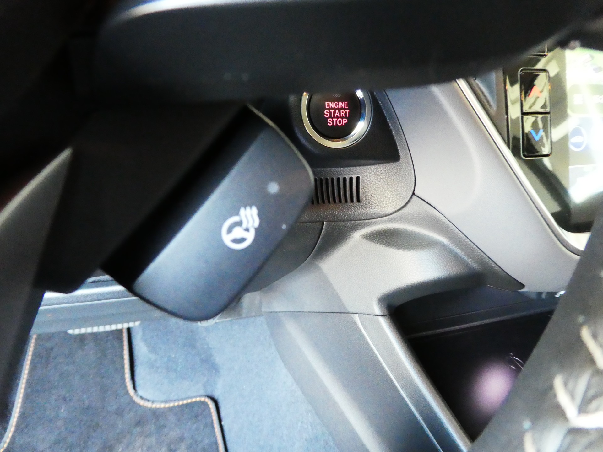 SUBARU Crosstrek 2.0 e-Boxer Passion AWD Lineartronic-image-14