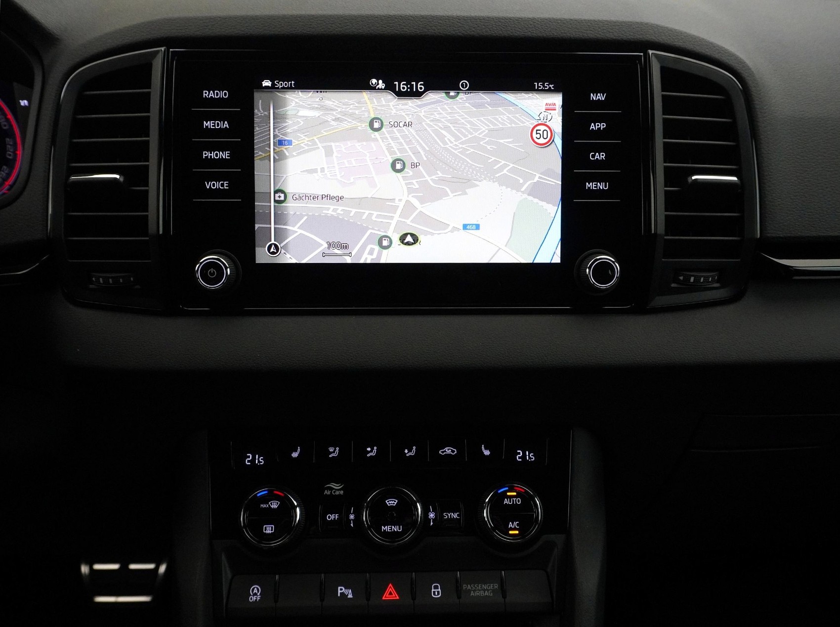 SKODA Karoq 2.0 TSI SportLine DSG 4x4-image-13