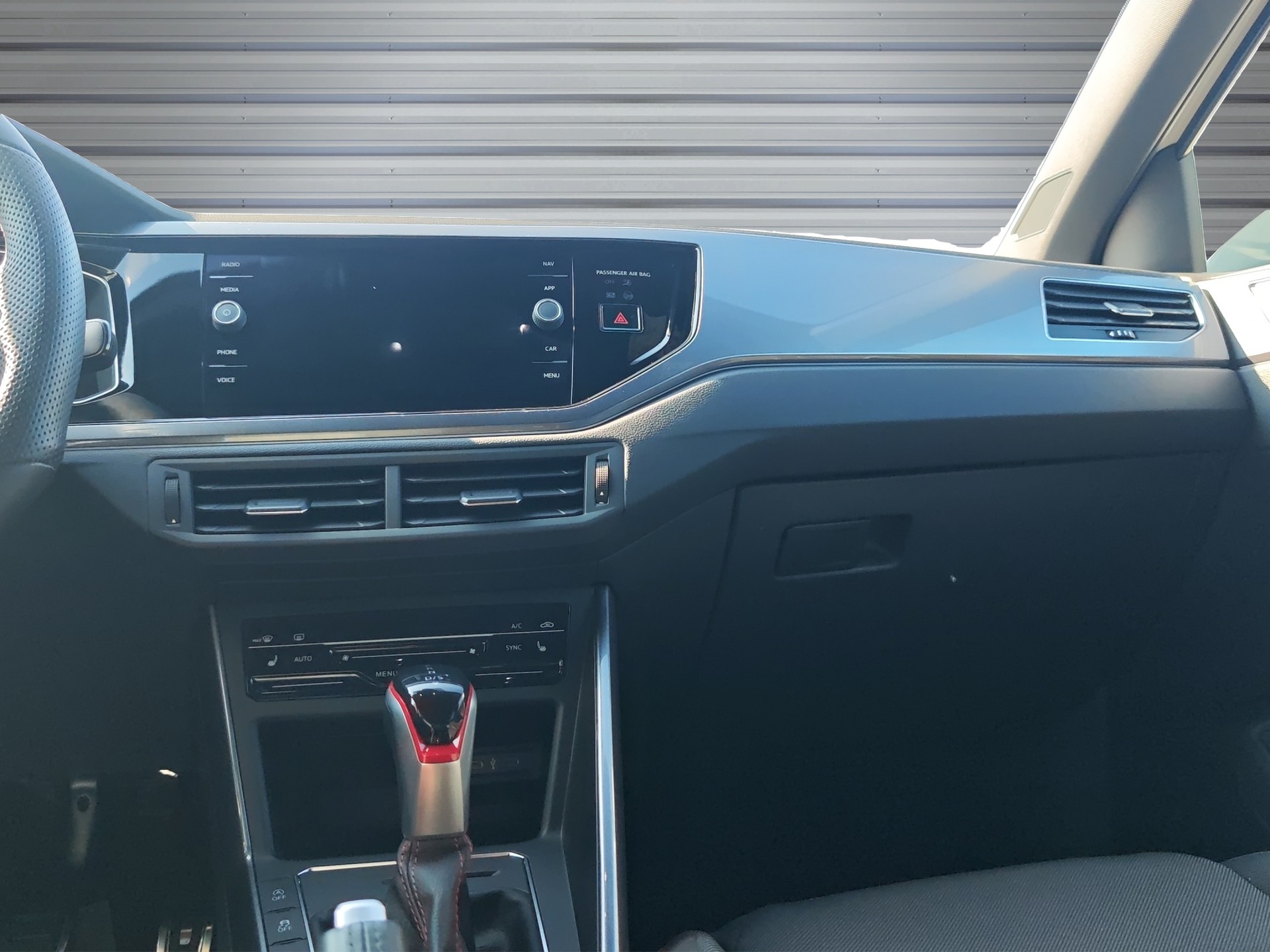 VW Polo 2.0 TSI GTI DSG-image-11