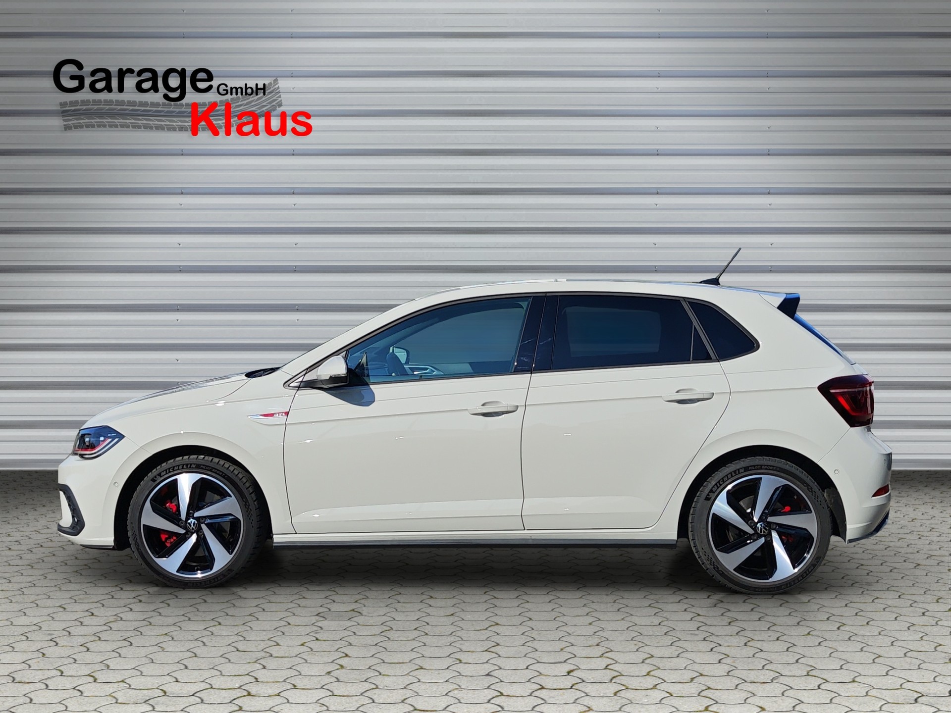 VW Polo 2.0 TSI GTI DSG-image-2