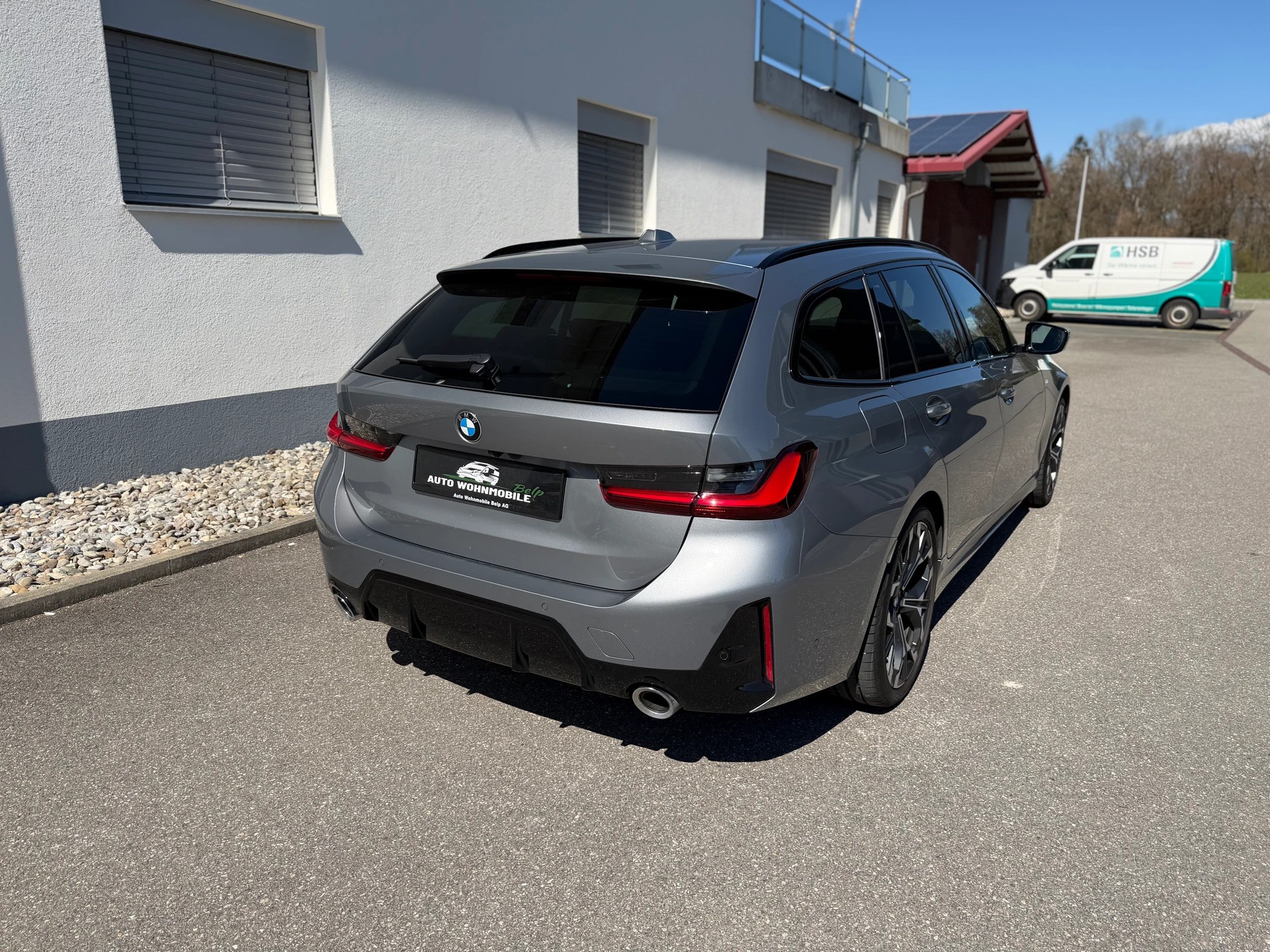 BMW 320d xDrive 48V Touring Steptronic M Sport-image-7