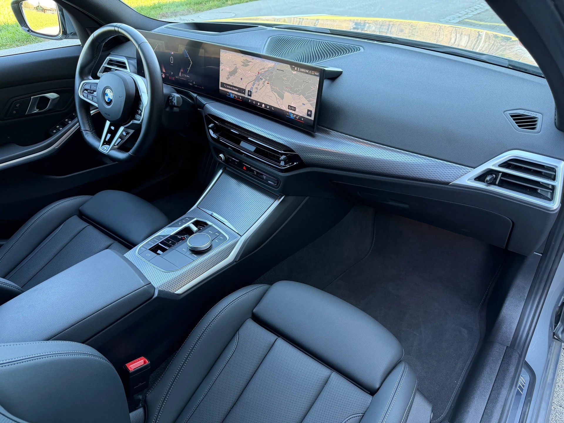 BMW 320d xDrive 48V Touring Steptronic M Sport-image-19