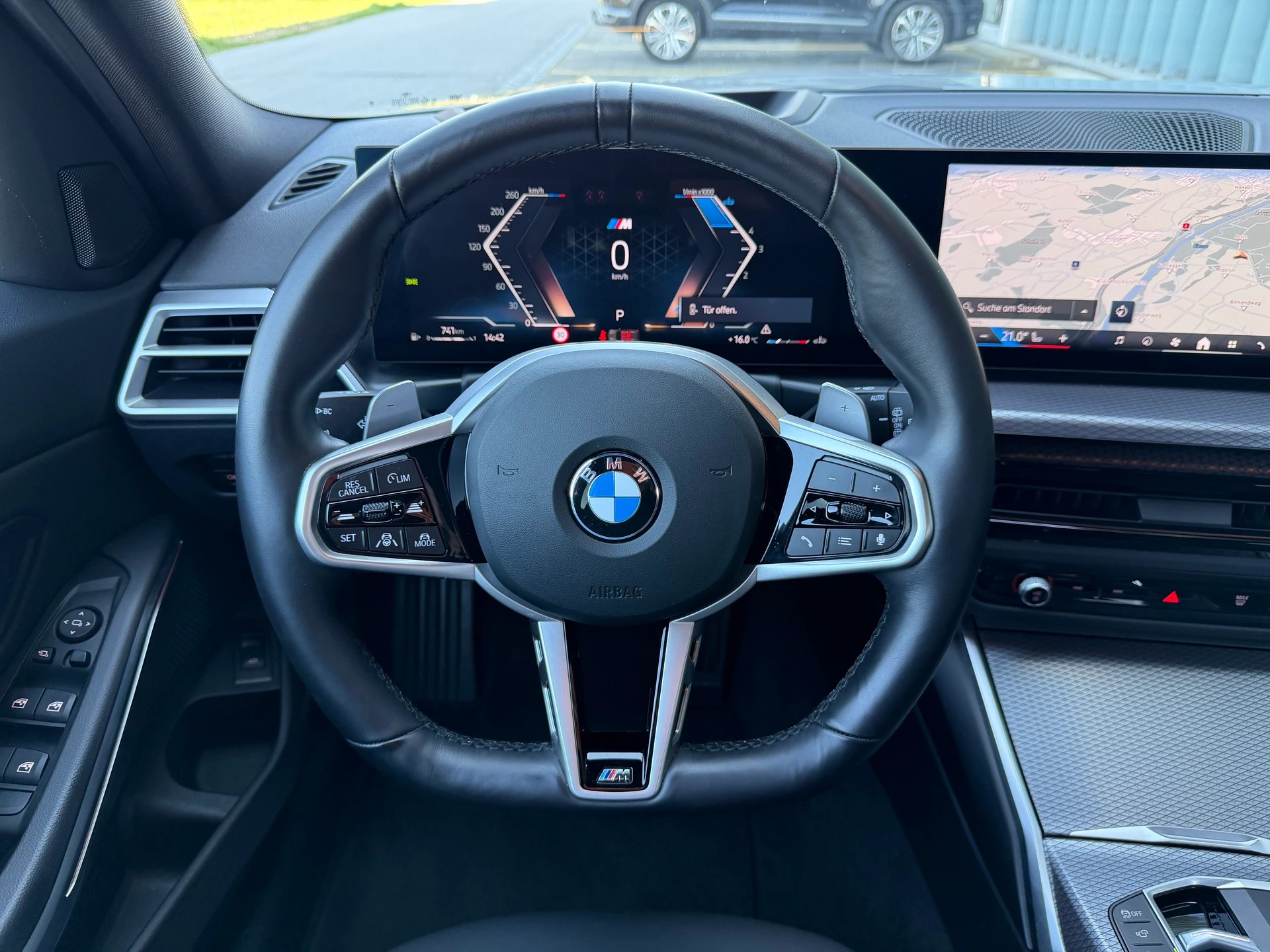 BMW 320d xDrive 48V Touring Steptronic M Sport-image-21