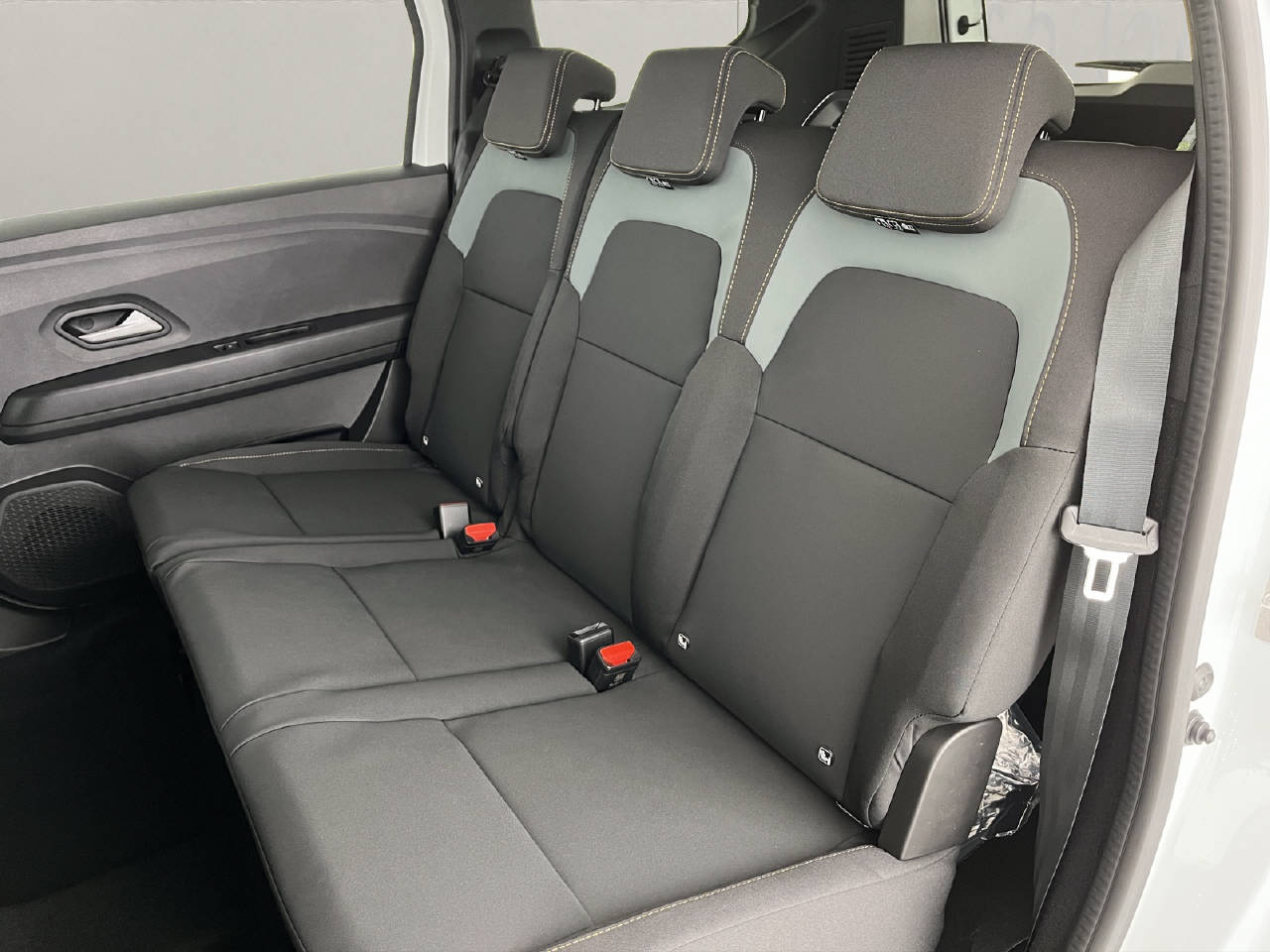 DACIA Jogger 1.8 Hybrid Extreme-image-11