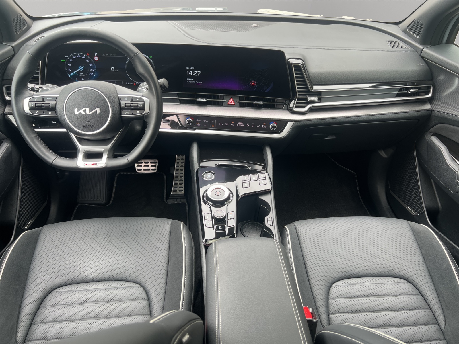 KIA Sportage 1.6 T PHEV GT-Line-image-11