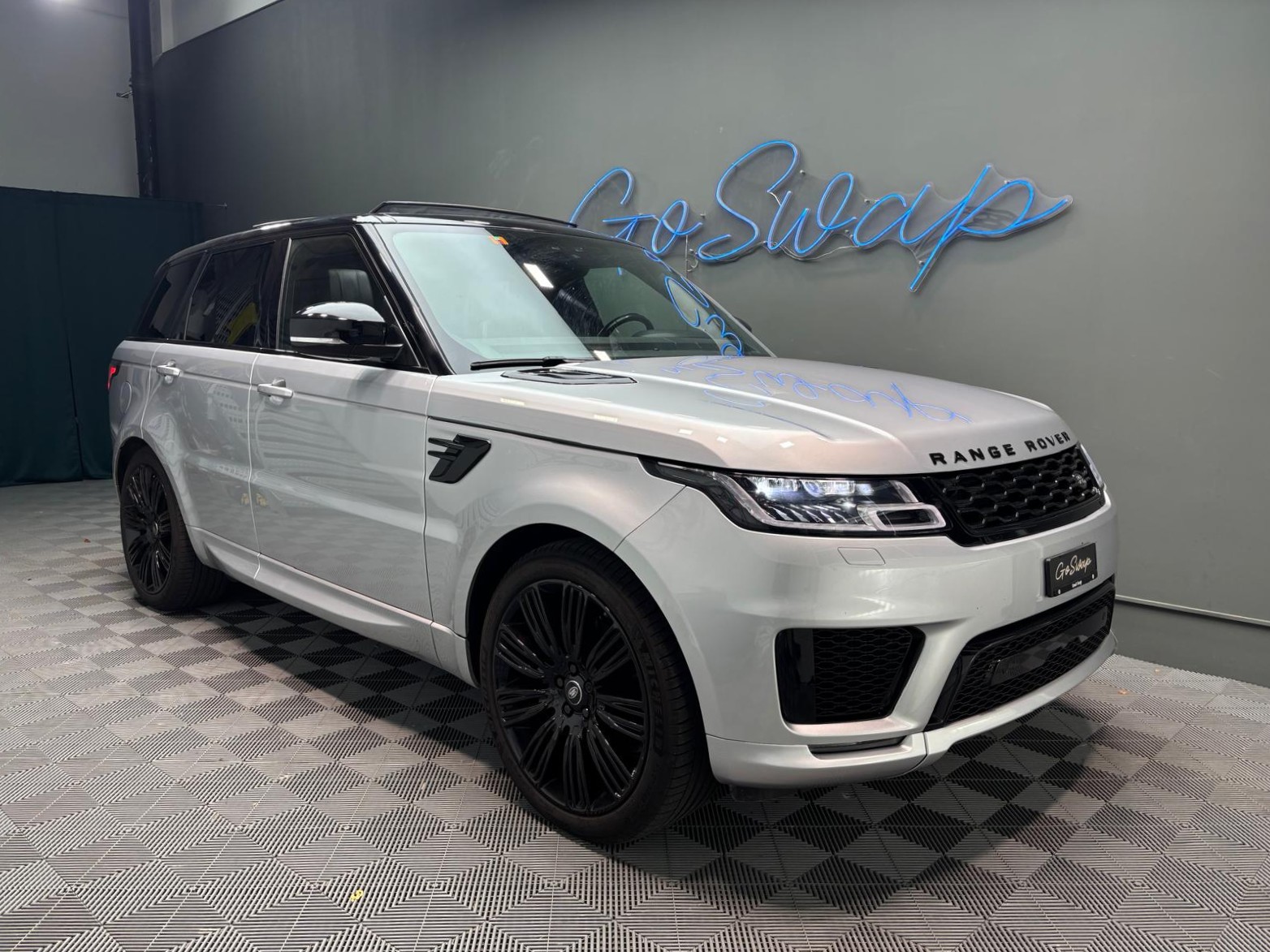 LAND ROVER Range Rover Sport 3.0 SDV6 SE Automatic - Toit ouvrant - Caméra de recul - Attelage --image-0