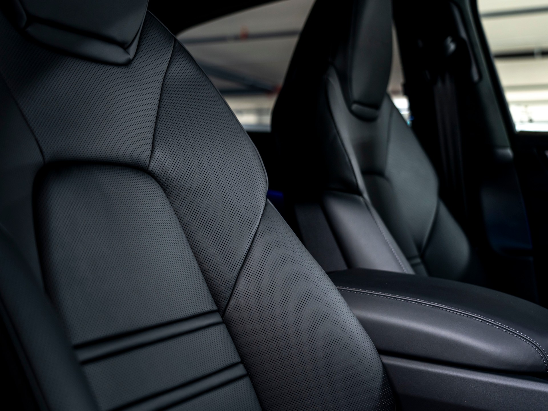 PORSCHE Cayenne Coupé Turbo E-Hybrid GT Tiptronic-image-22