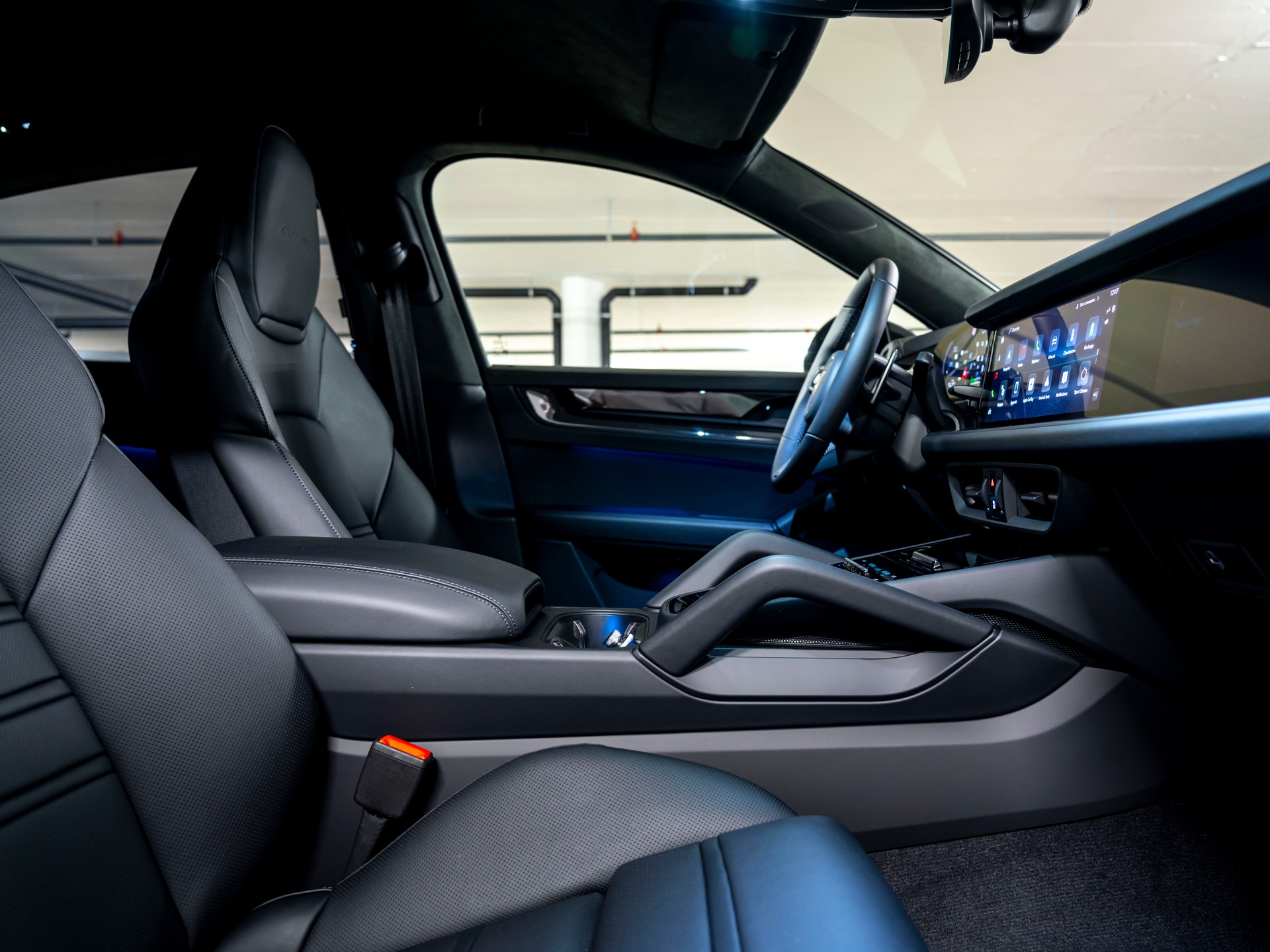 PORSCHE Cayenne Coupé Turbo E-Hybrid GT Tiptronic-image-15