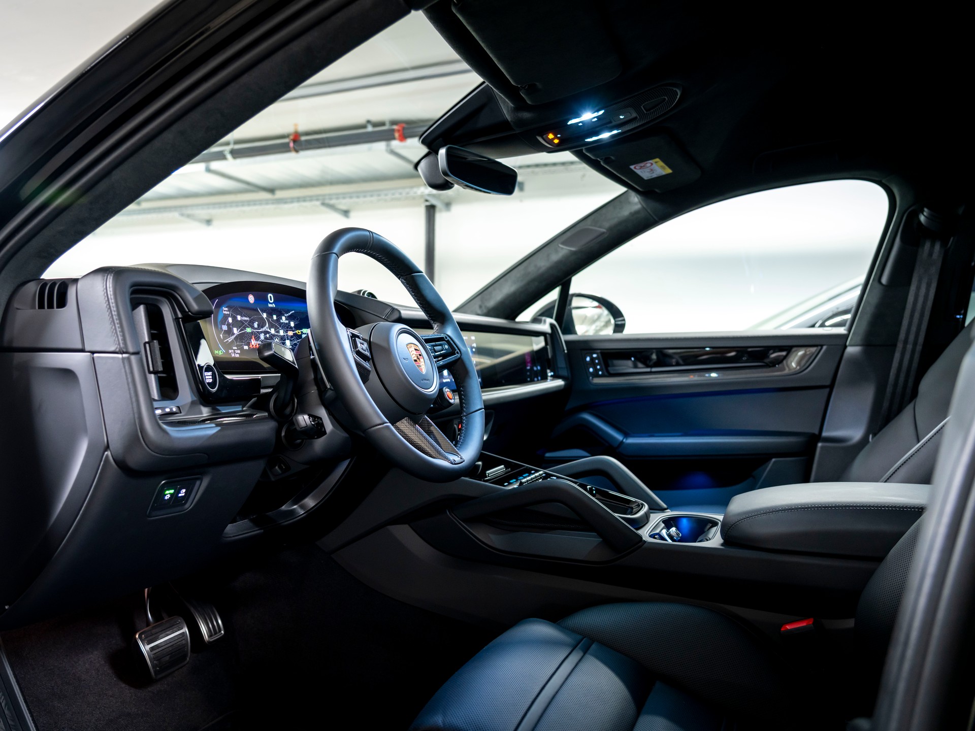 PORSCHE Cayenne Coupé Turbo E-Hybrid GT Tiptronic-image-9
