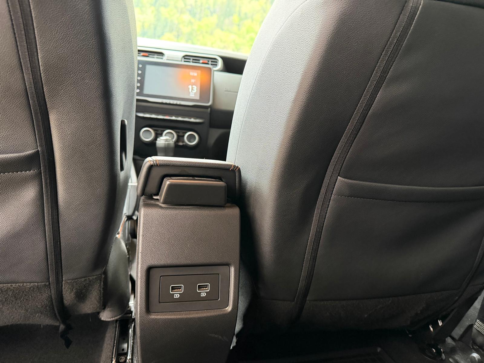 DACIA Duster TCe 150 Journey+ 4x4-image-9
