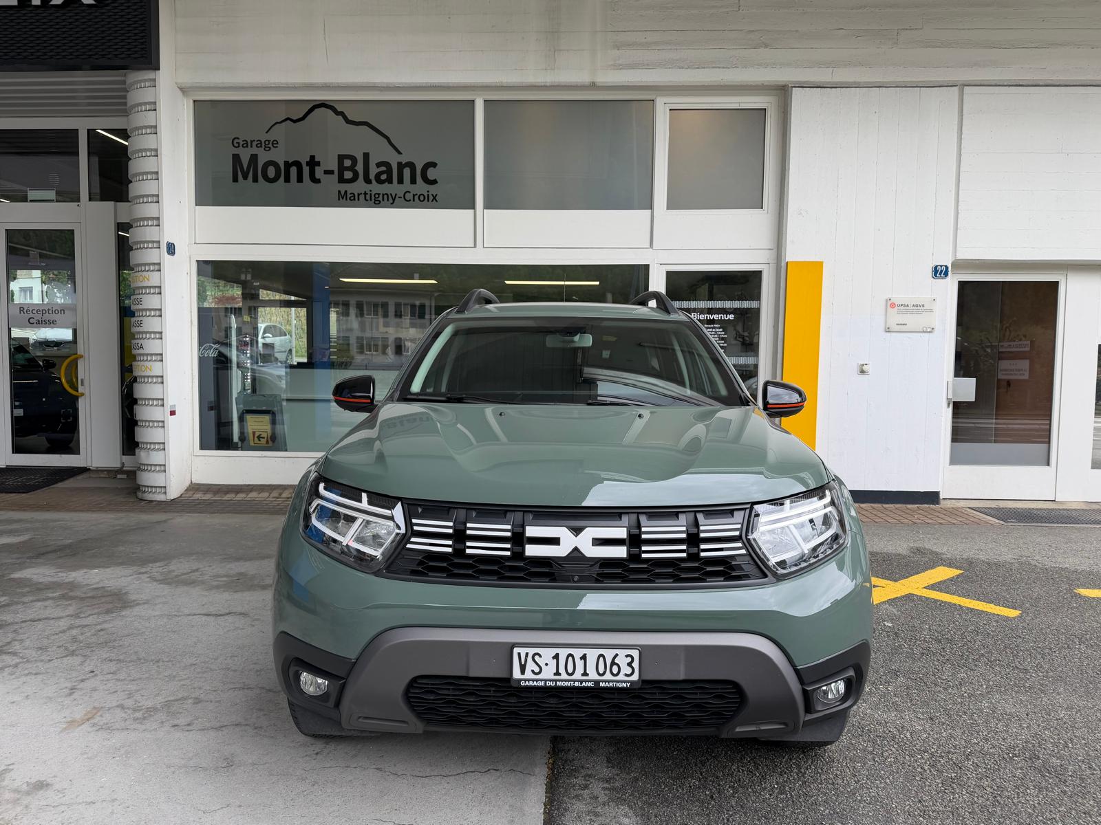 DACIA Duster TCe 150 Journey+ 4x4-image-4