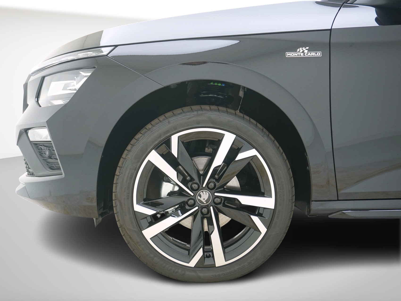 SKODA Kamiq 1.5 TSI Monte Carlo-image-9