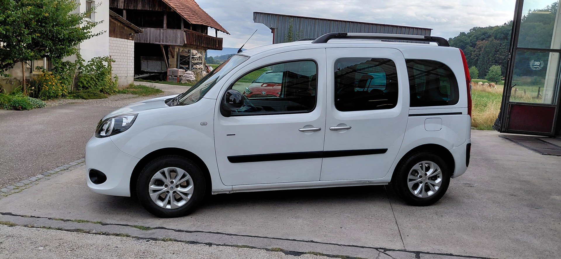 RENAULT Kangoo 1.5 dCi Limited-image-1