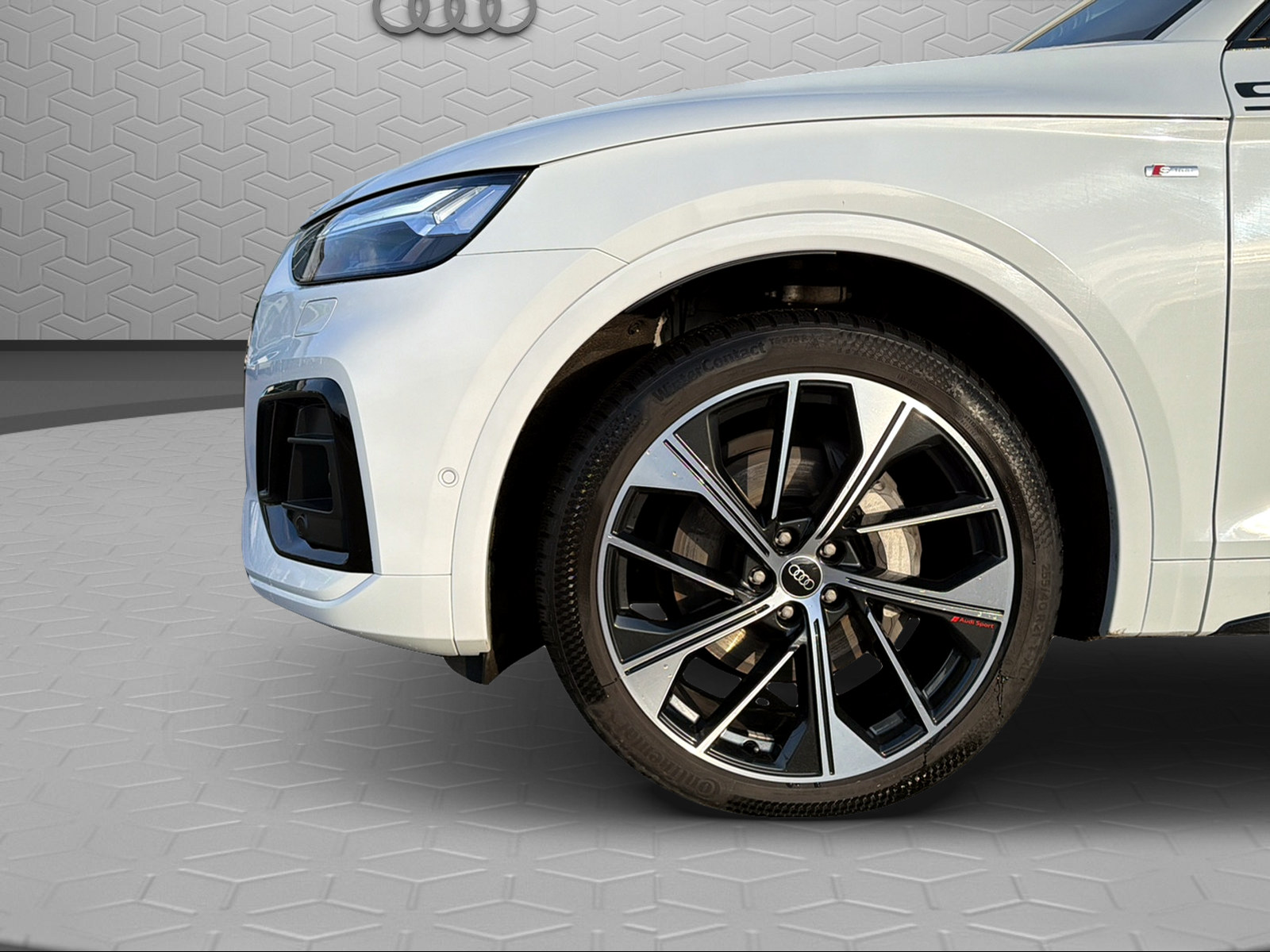 AUDI Q5 Sportback 55 TFSI e PHEV S line quattro S-tronic-image-5