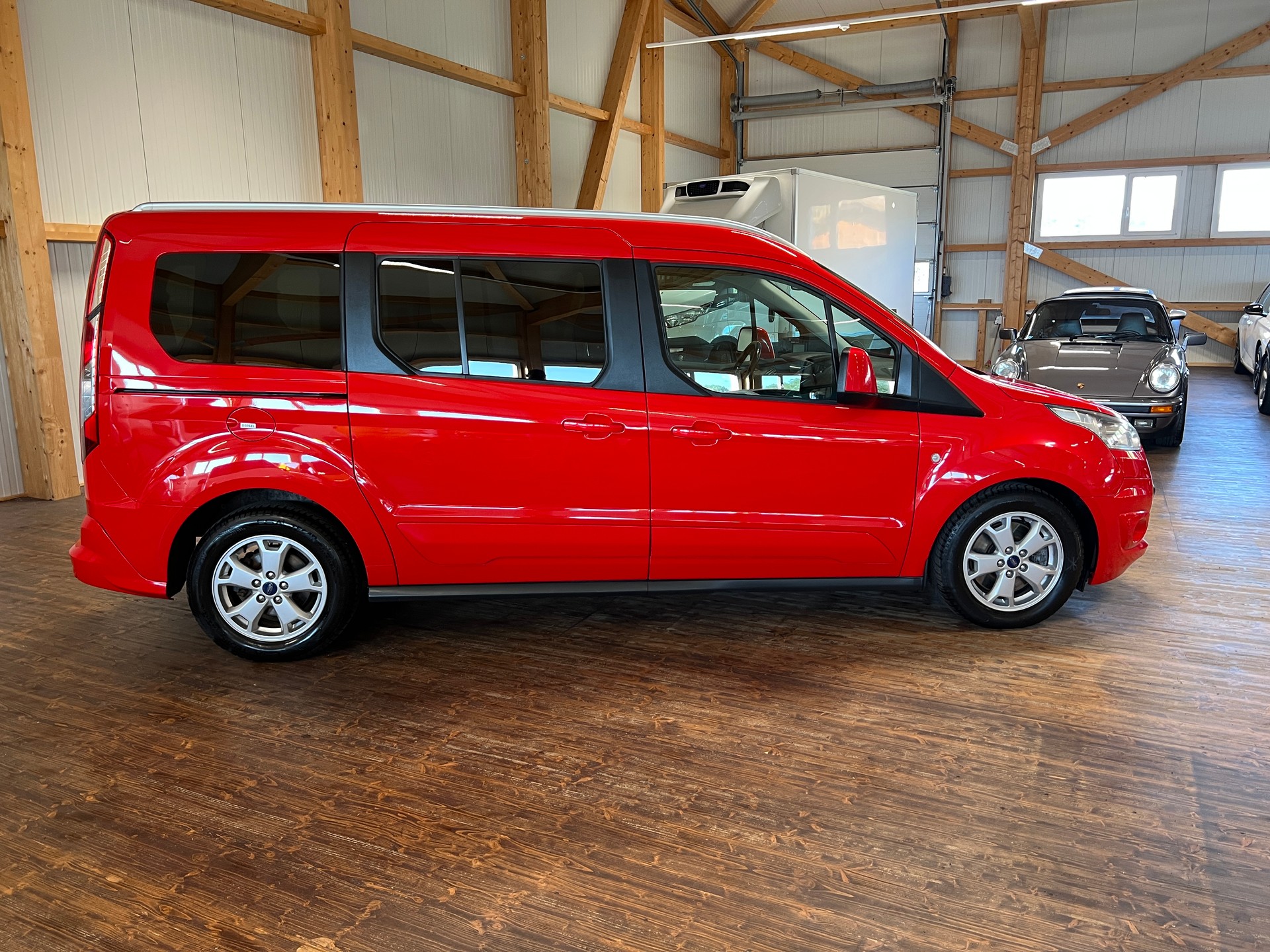 FORD Grand Tourneo Connect 1.5 TDCi Titanium Powershift-image-3
