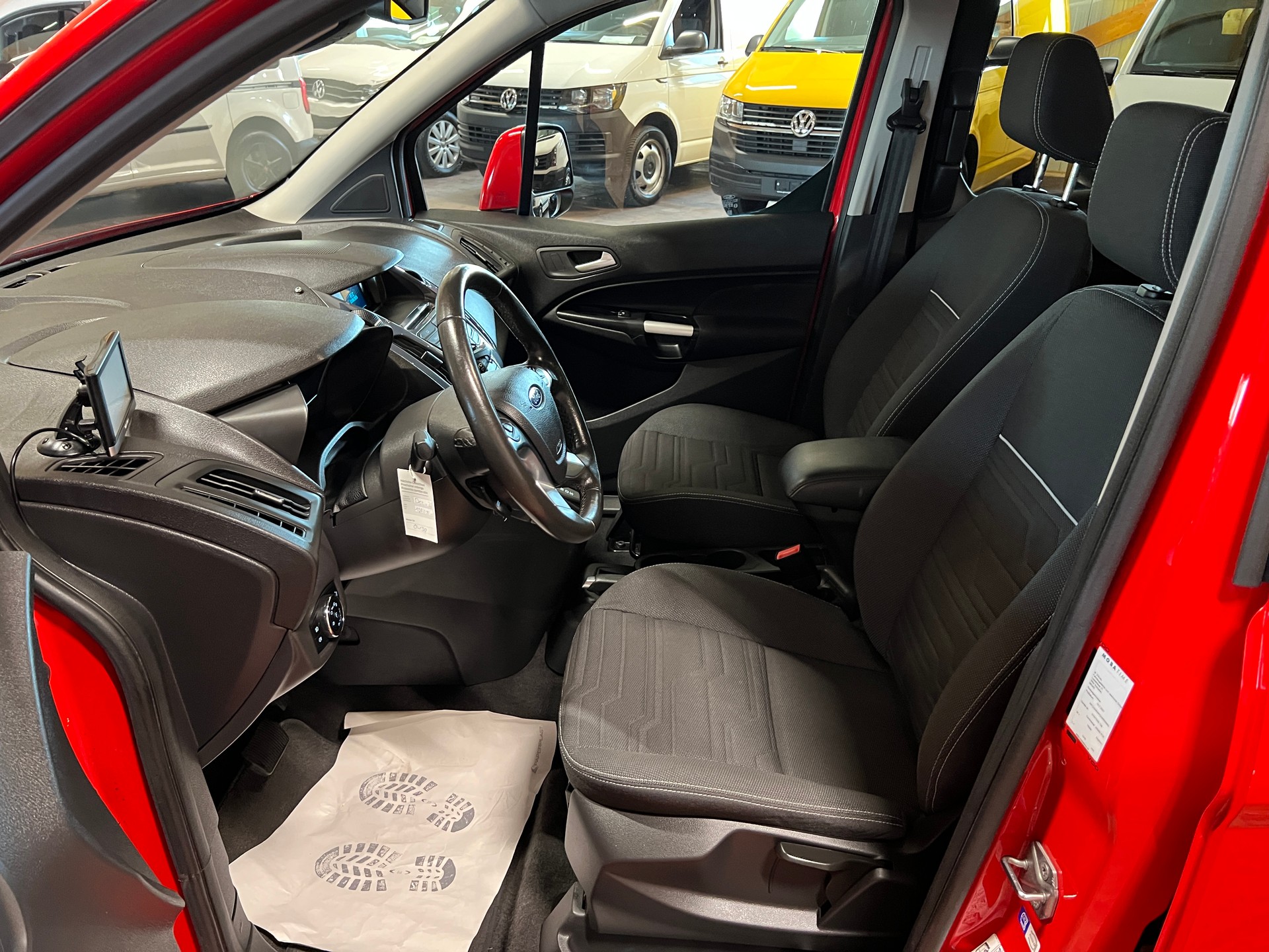 FORD Grand Tourneo Connect 1.5 TDCi Titanium Powershift-image-8