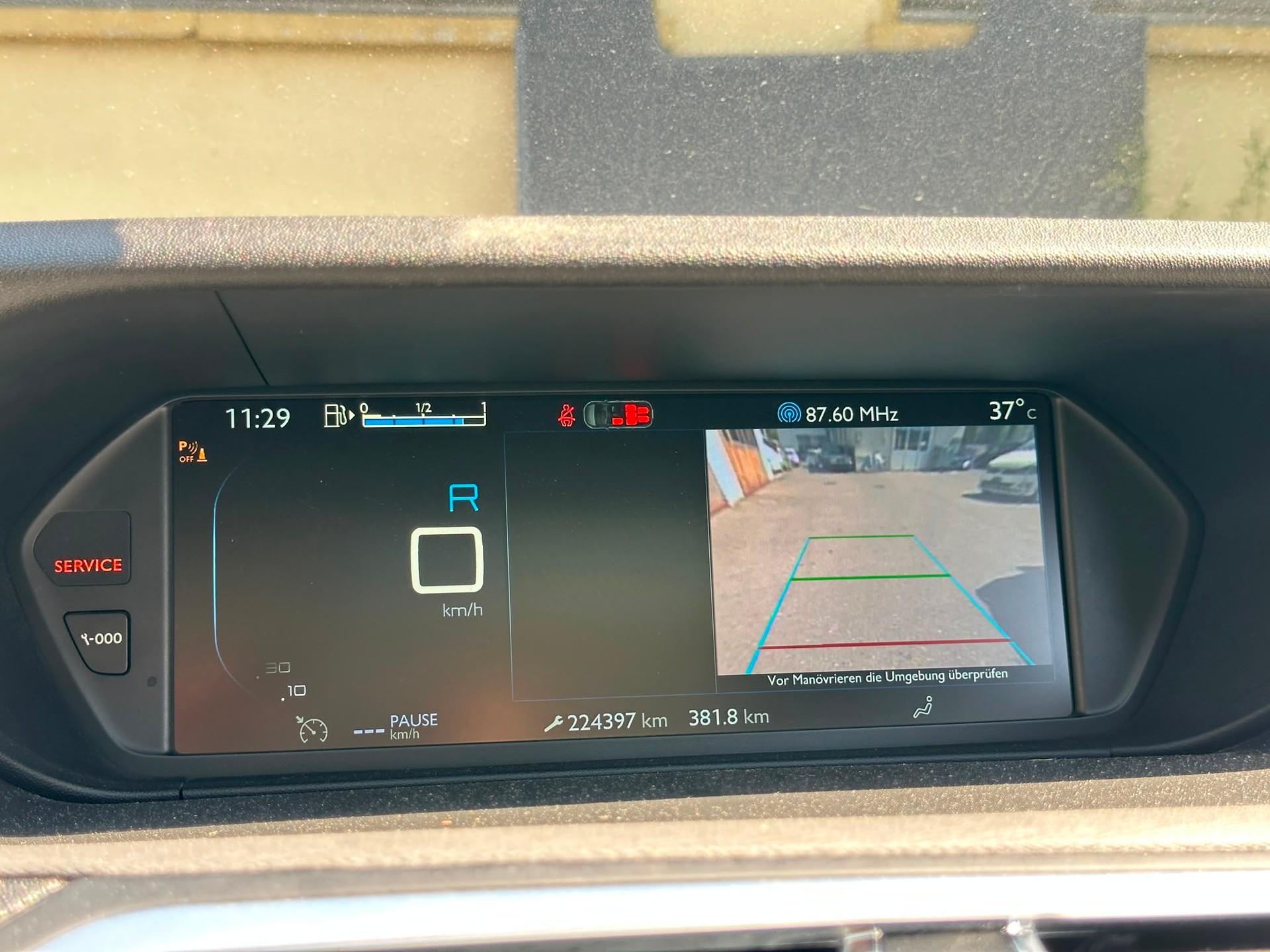 CITROEN Grand C4 Picasso 1.6 e-HDi Séduction EGS6-image-7