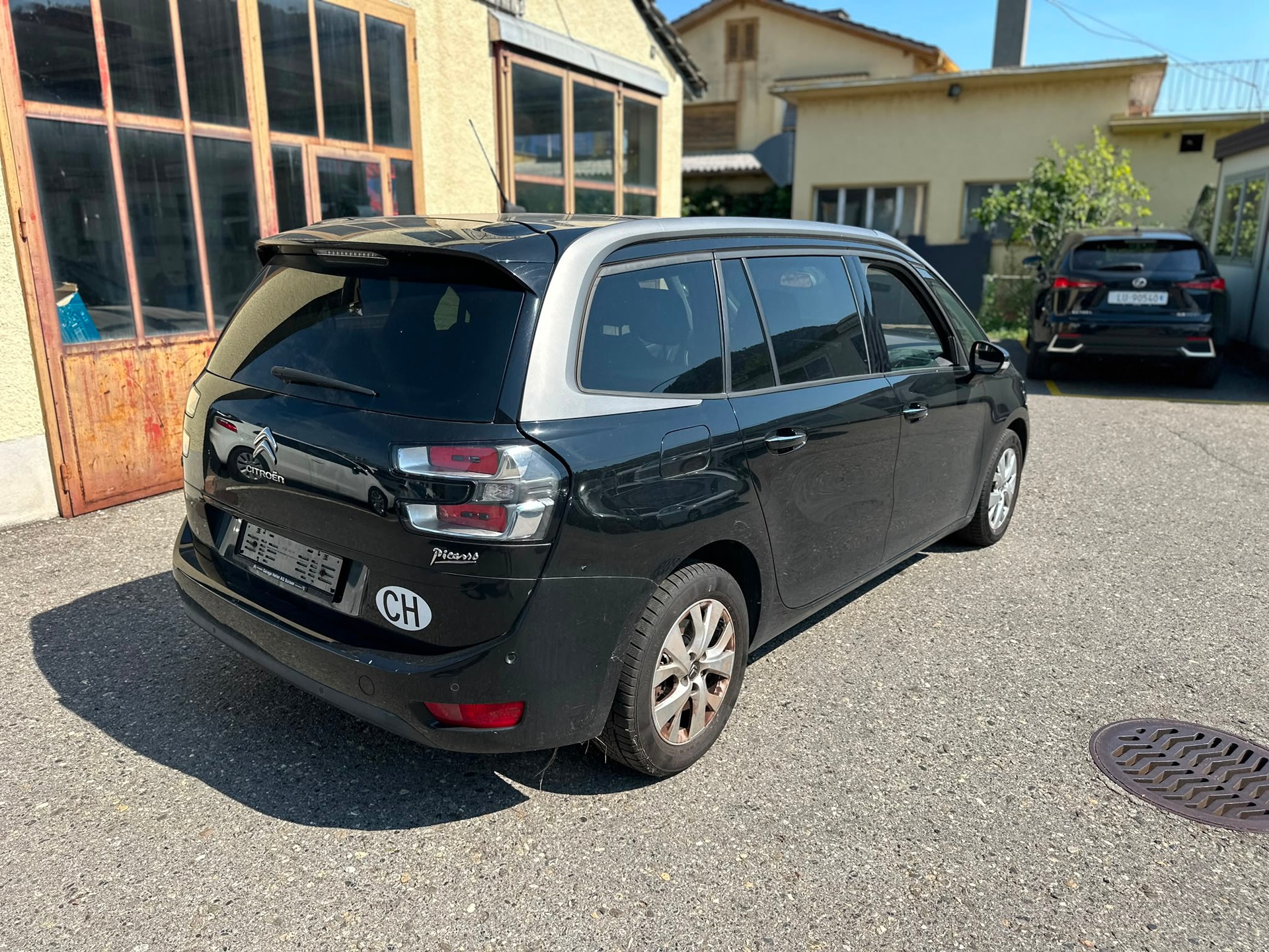 CITROEN Grand C4 Picasso 1.6 e-HDi Séduction EGS6-image-3
