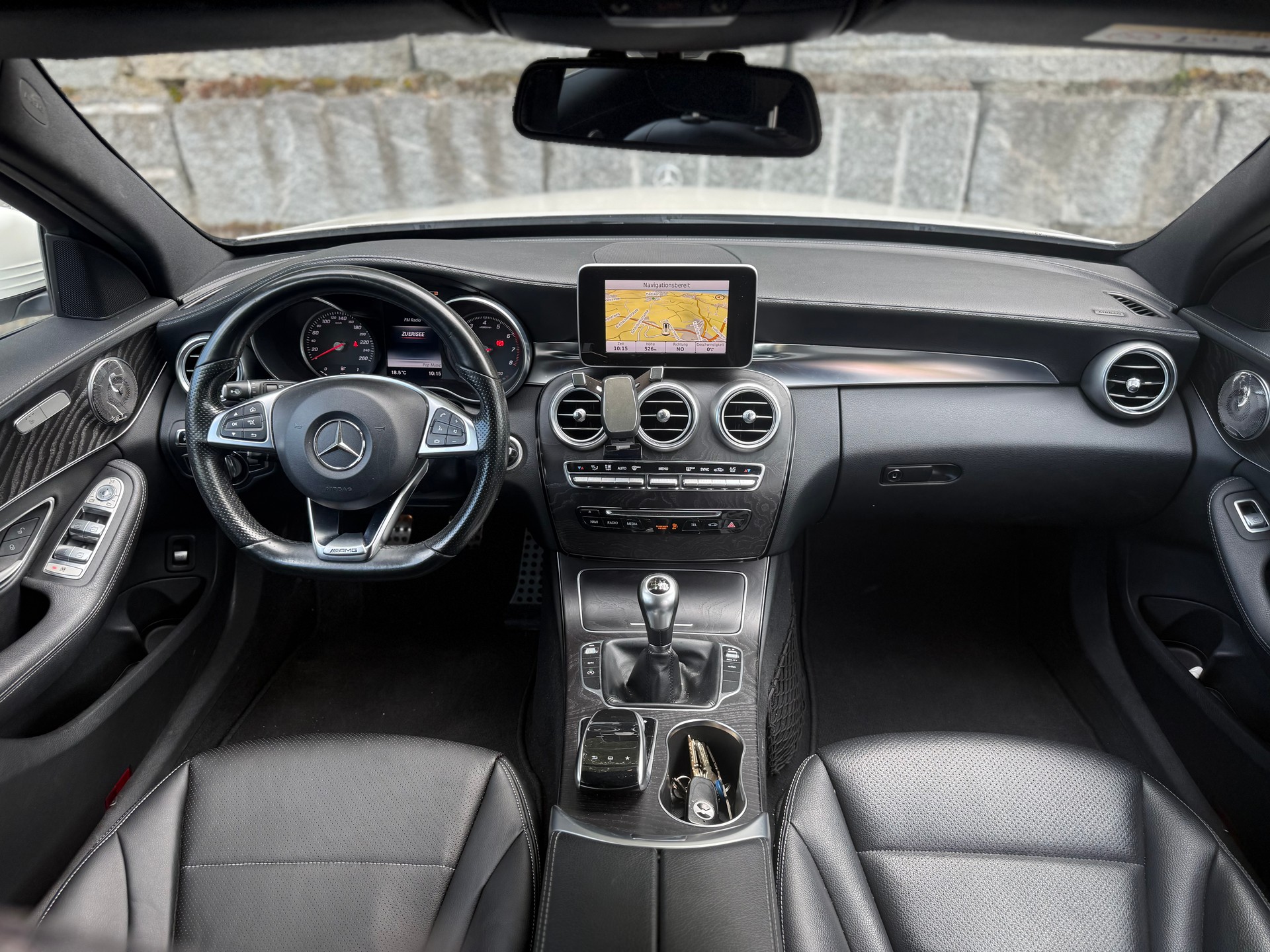 MERCEDES-BENZ C 200 AMG Line-image-4