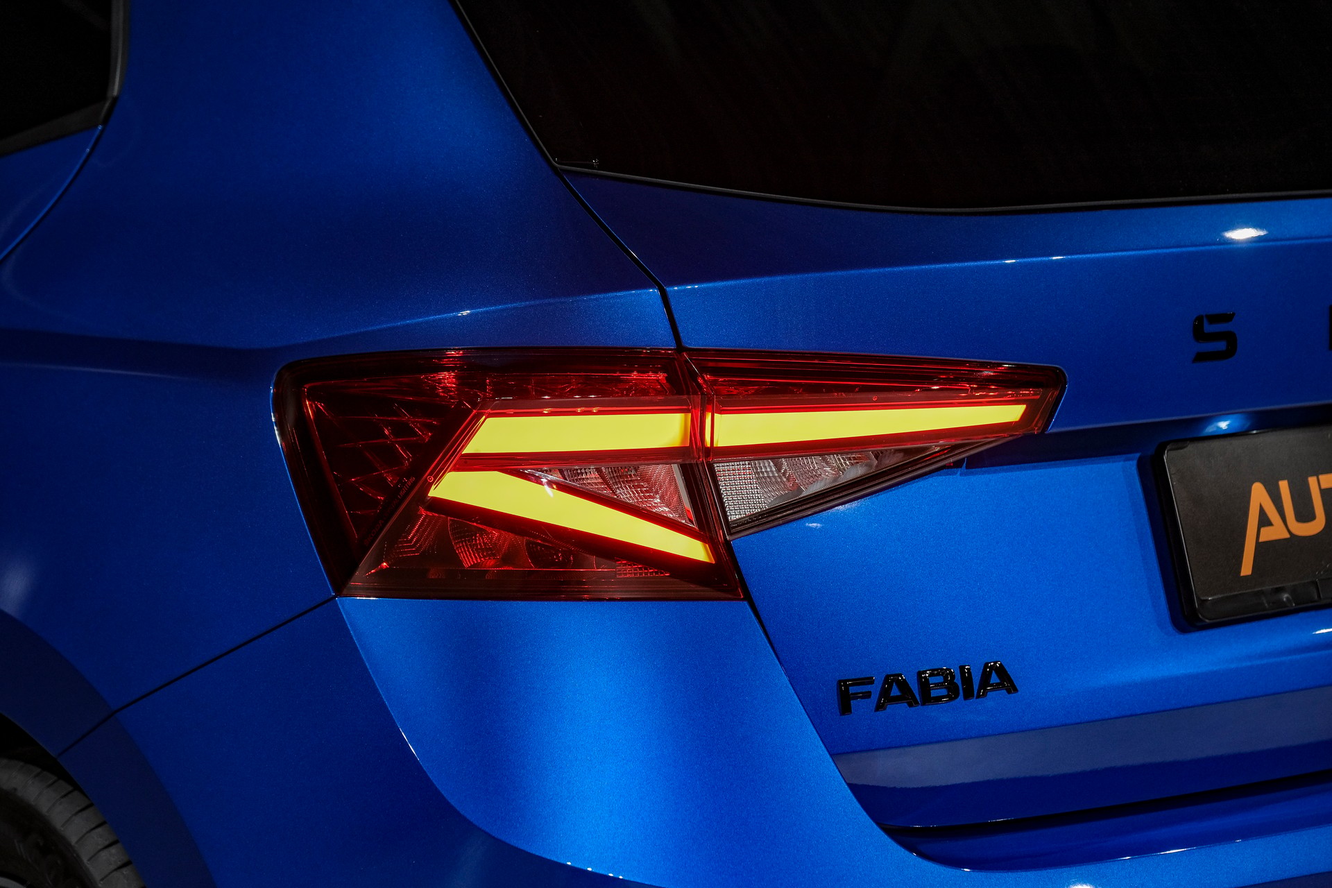 SKODA Fabia 1.0 TSI Monte Carlo DSG-image-26