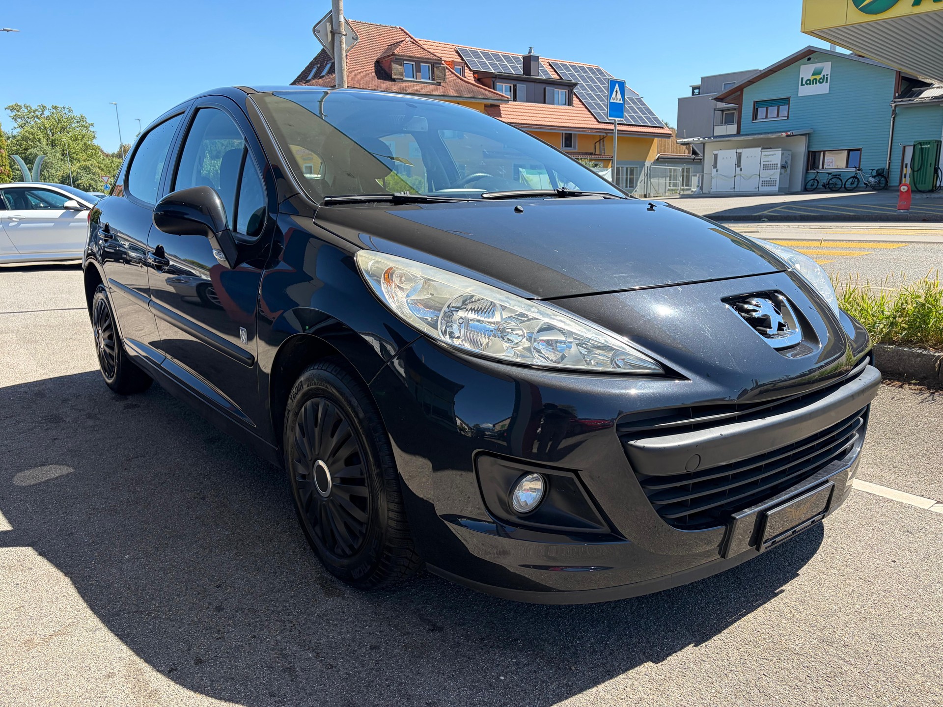 PEUGEOT 207 1.4 16V Sport-image-5