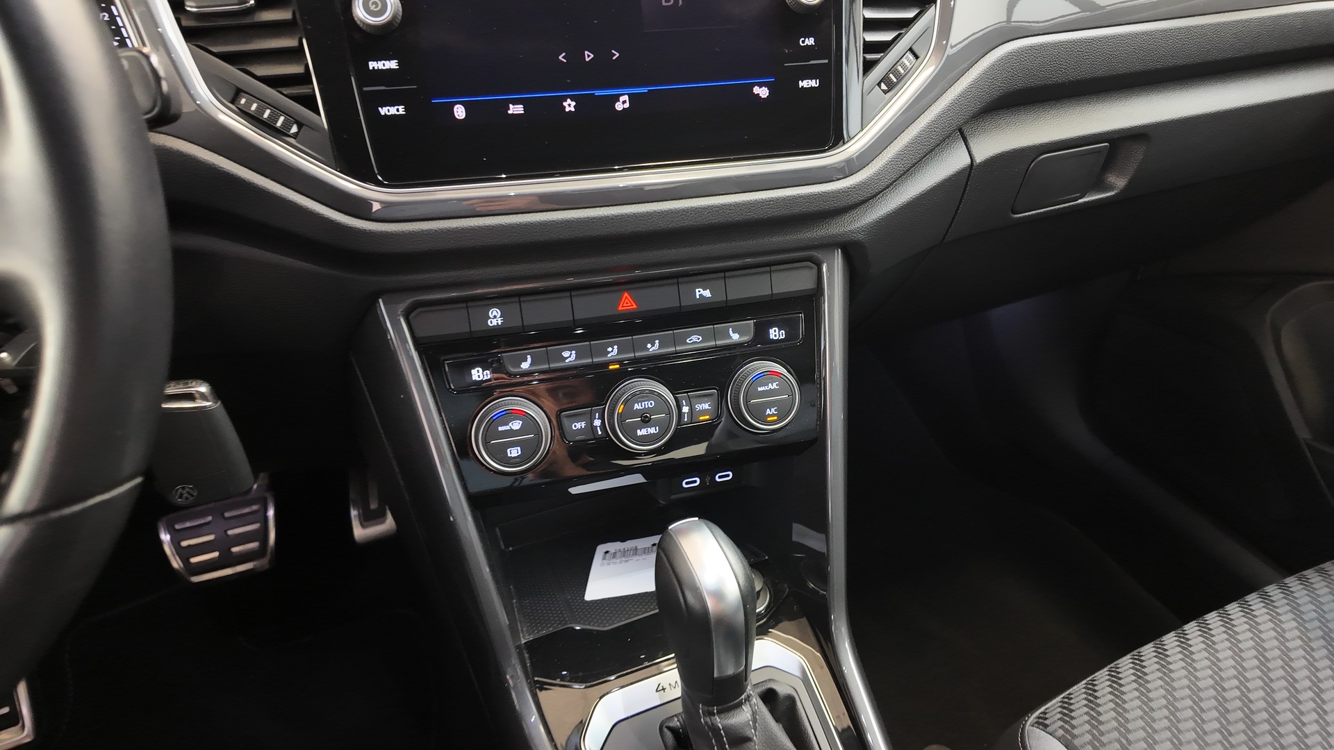 VW T-Roc 2.0 TSI R-Line Sport DSG 4Motion-image-12