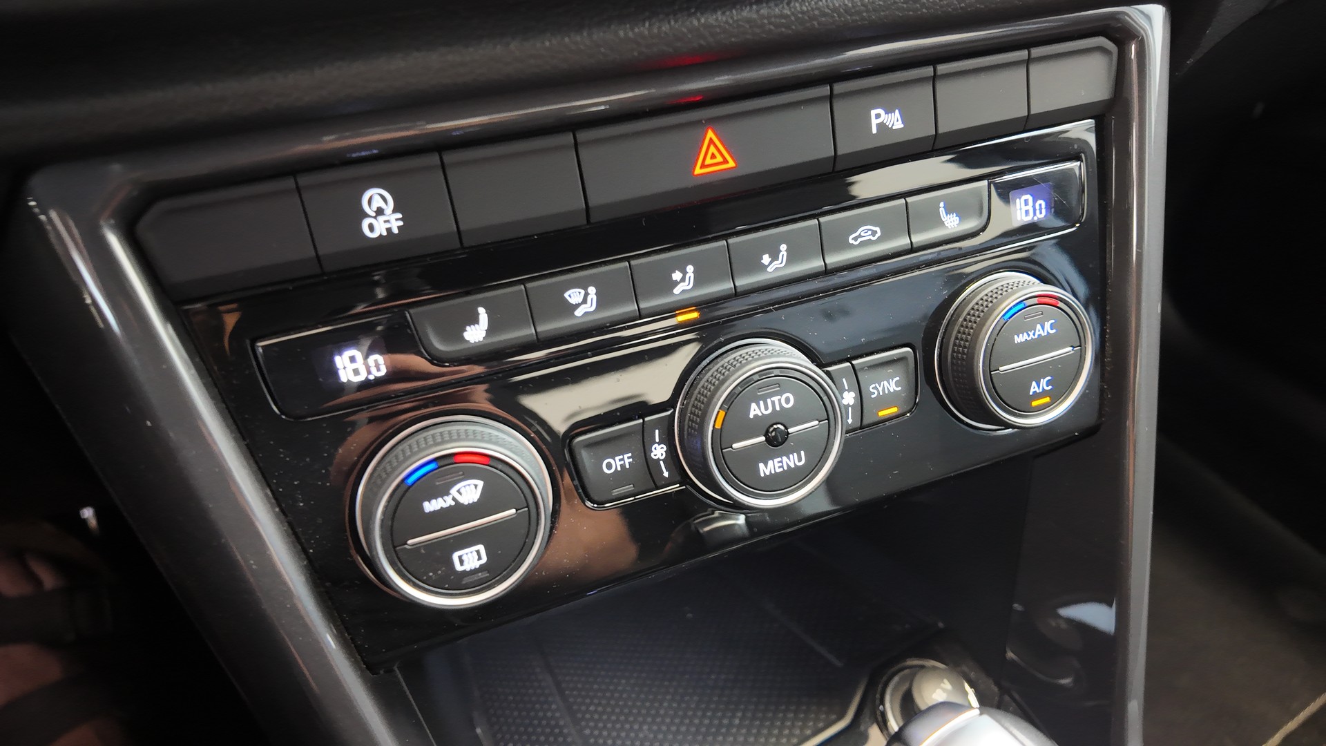 VW T-Roc 2.0 TSI R-Line Sport DSG 4Motion-image-23