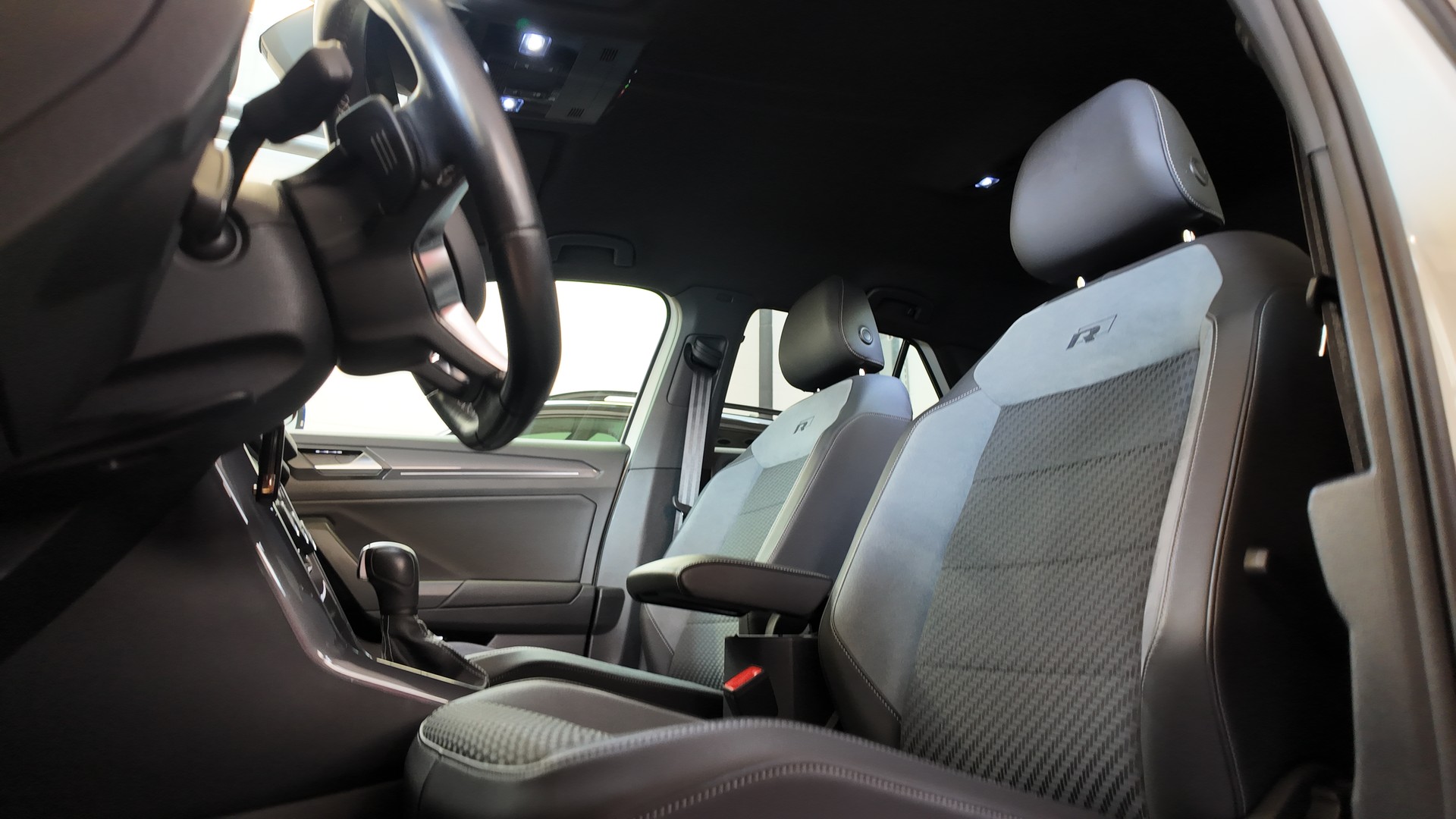 VW T-Roc 2.0 TSI R-Line Sport DSG 4Motion-image-14