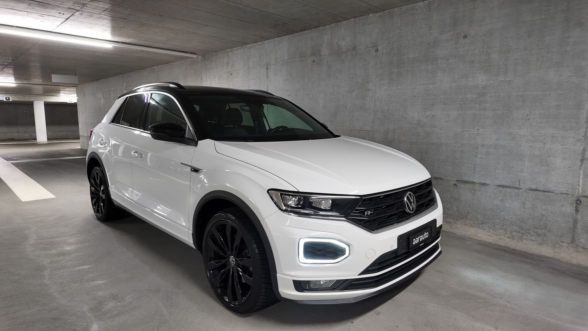VW T-Roc 2.0 TSI R-Line Sport DSG 4Motion-image-5