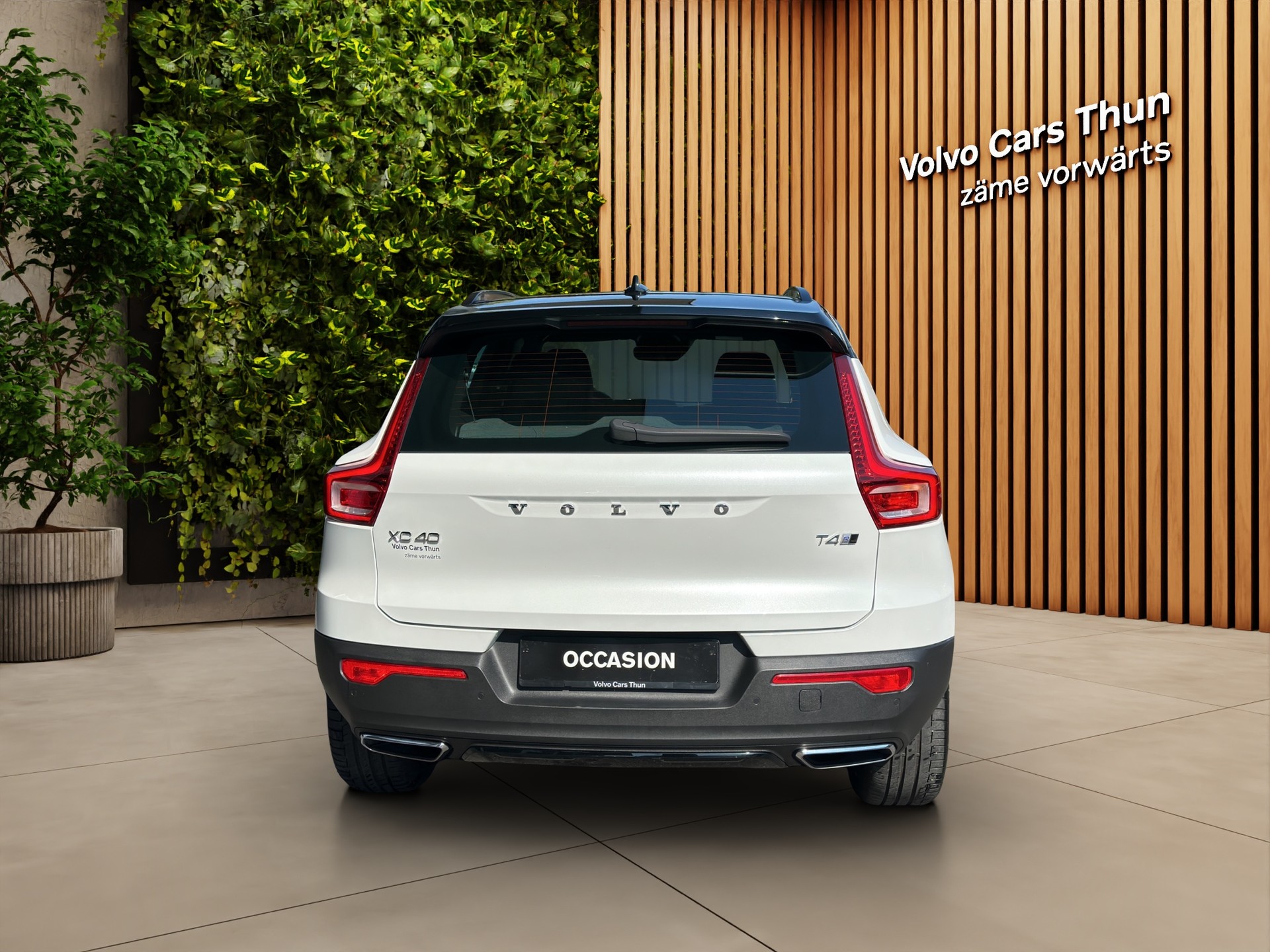 VOLVO XC40 2.0 T4 R-Design AWD-image-6