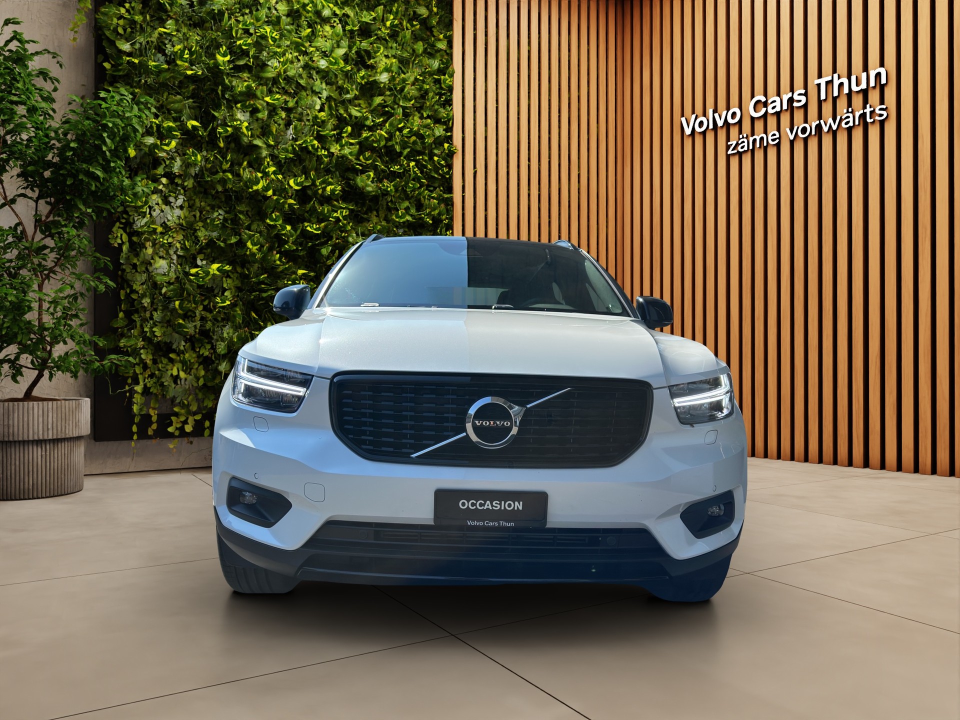 VOLVO XC40 2.0 T4 R-Design AWD-image-1