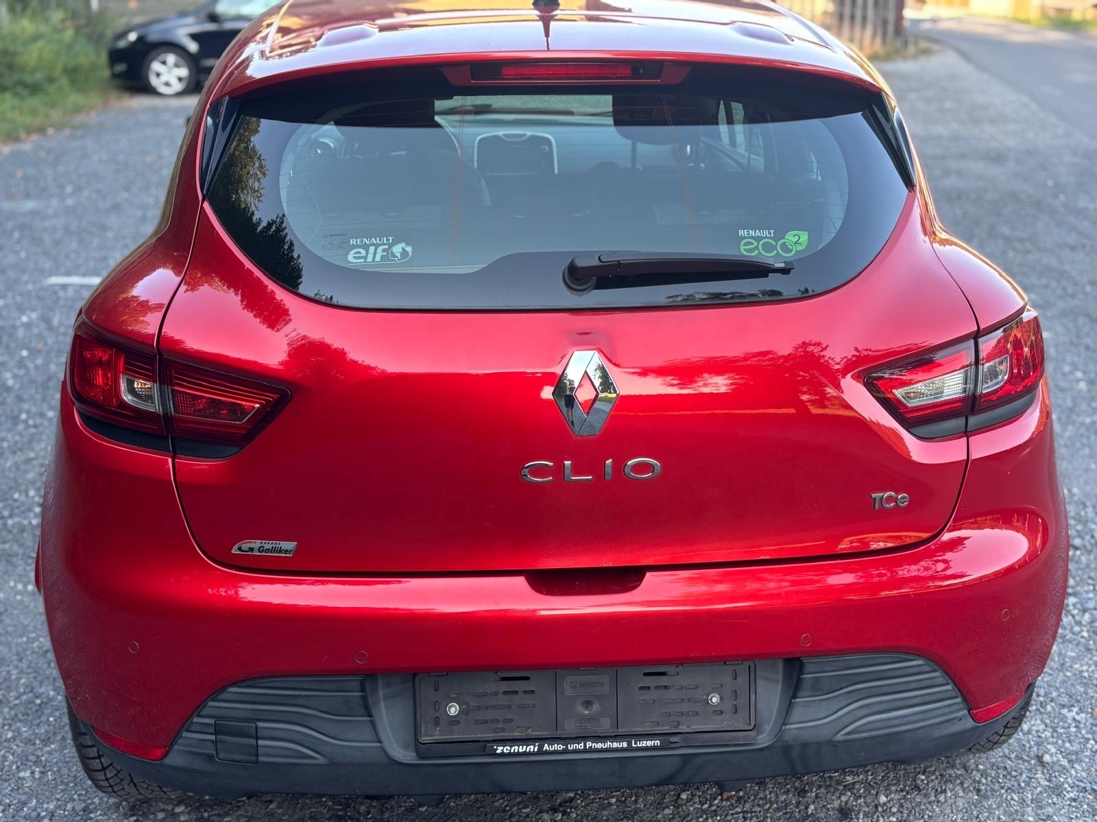 RENAULT Clio 0.9 12V Swiss Edition-image-6