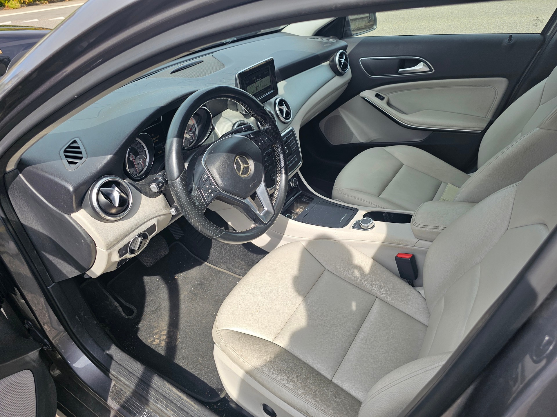 MERCEDES-BENZ GLA 200 CDI 4Matic 7G-DCT-image-7